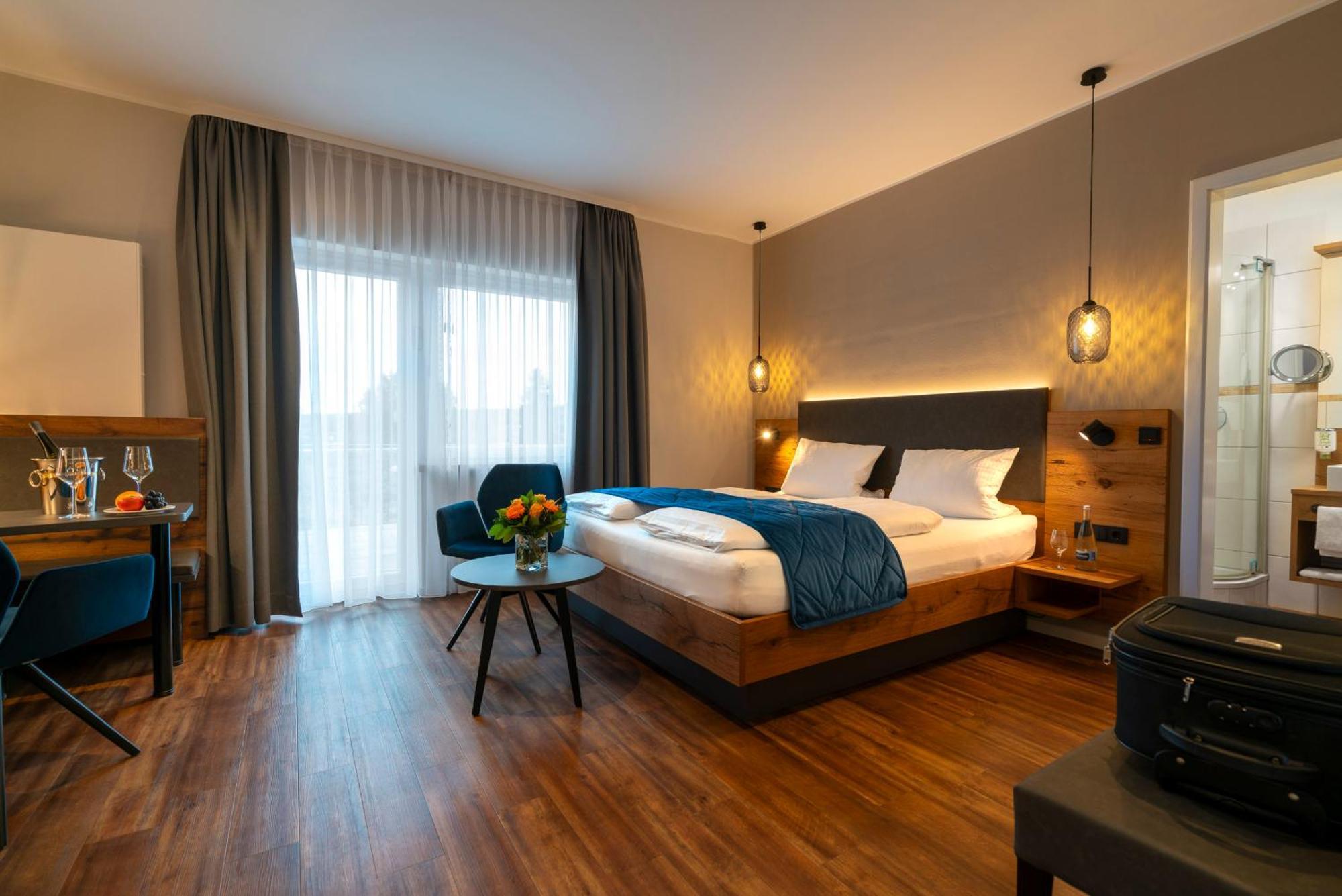 Doppelzimmer Gutshaus mit Balkon