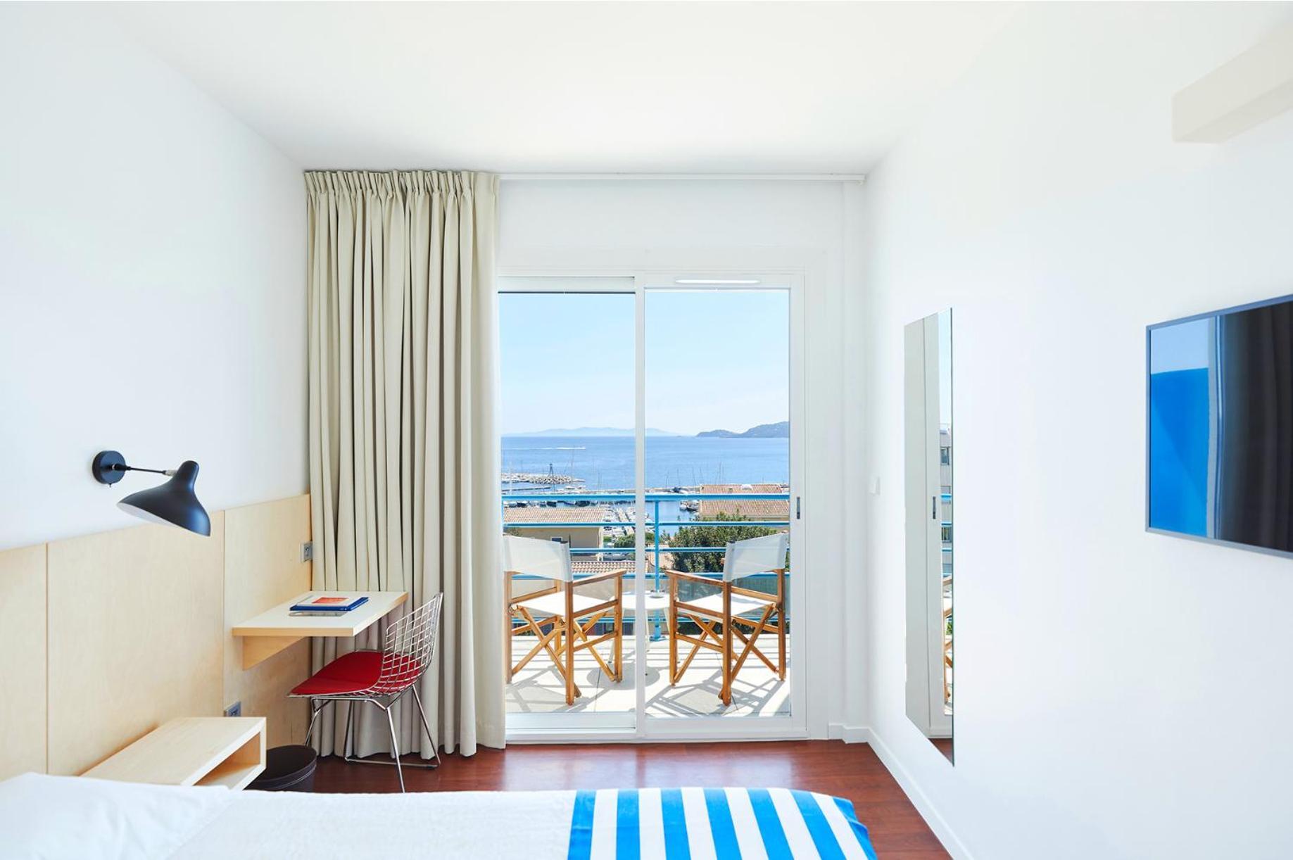 Double Room with Balcony and Sea View