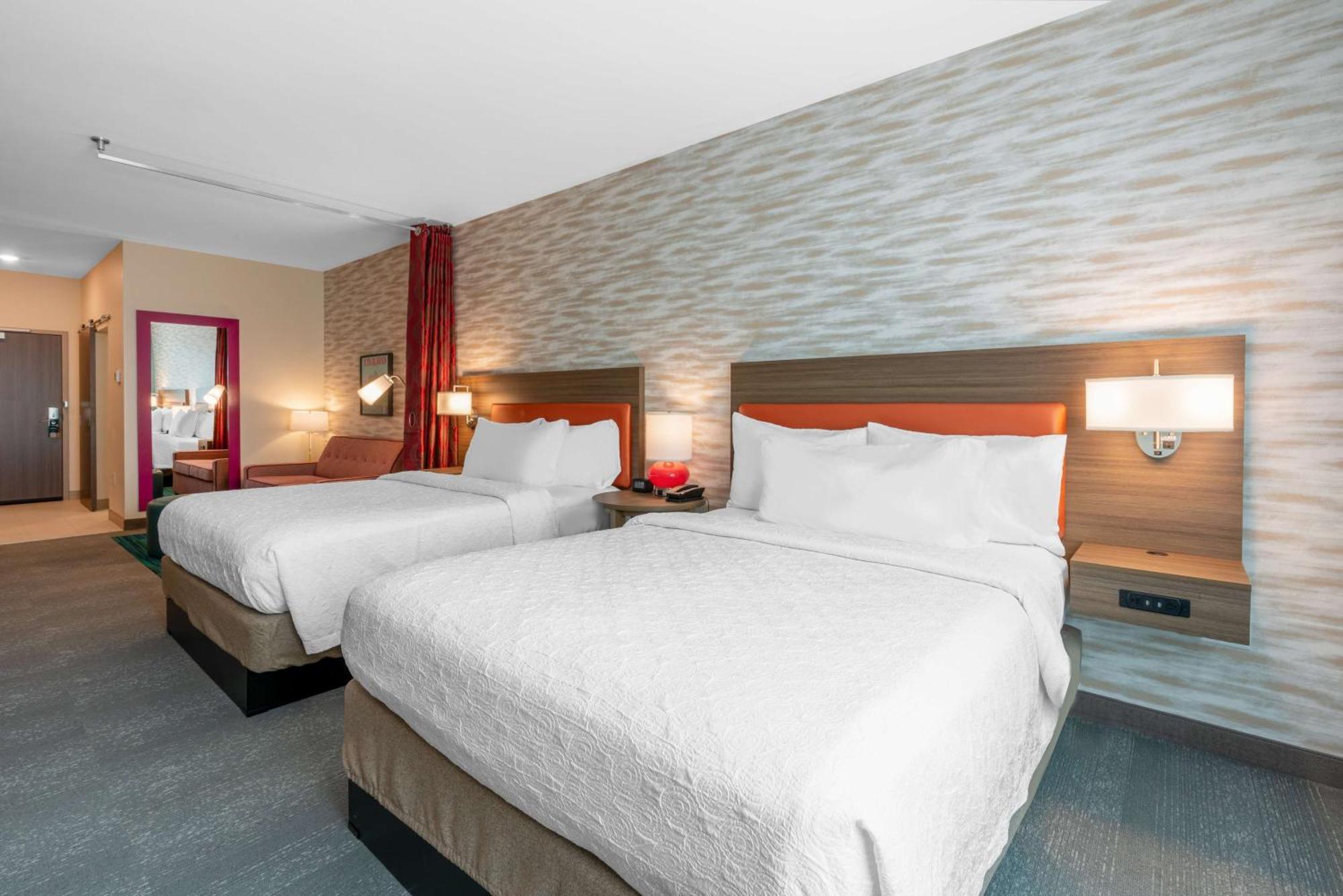 Queen Studio with Two Queen Beds - Non-Smoking,1546956961:JPEG