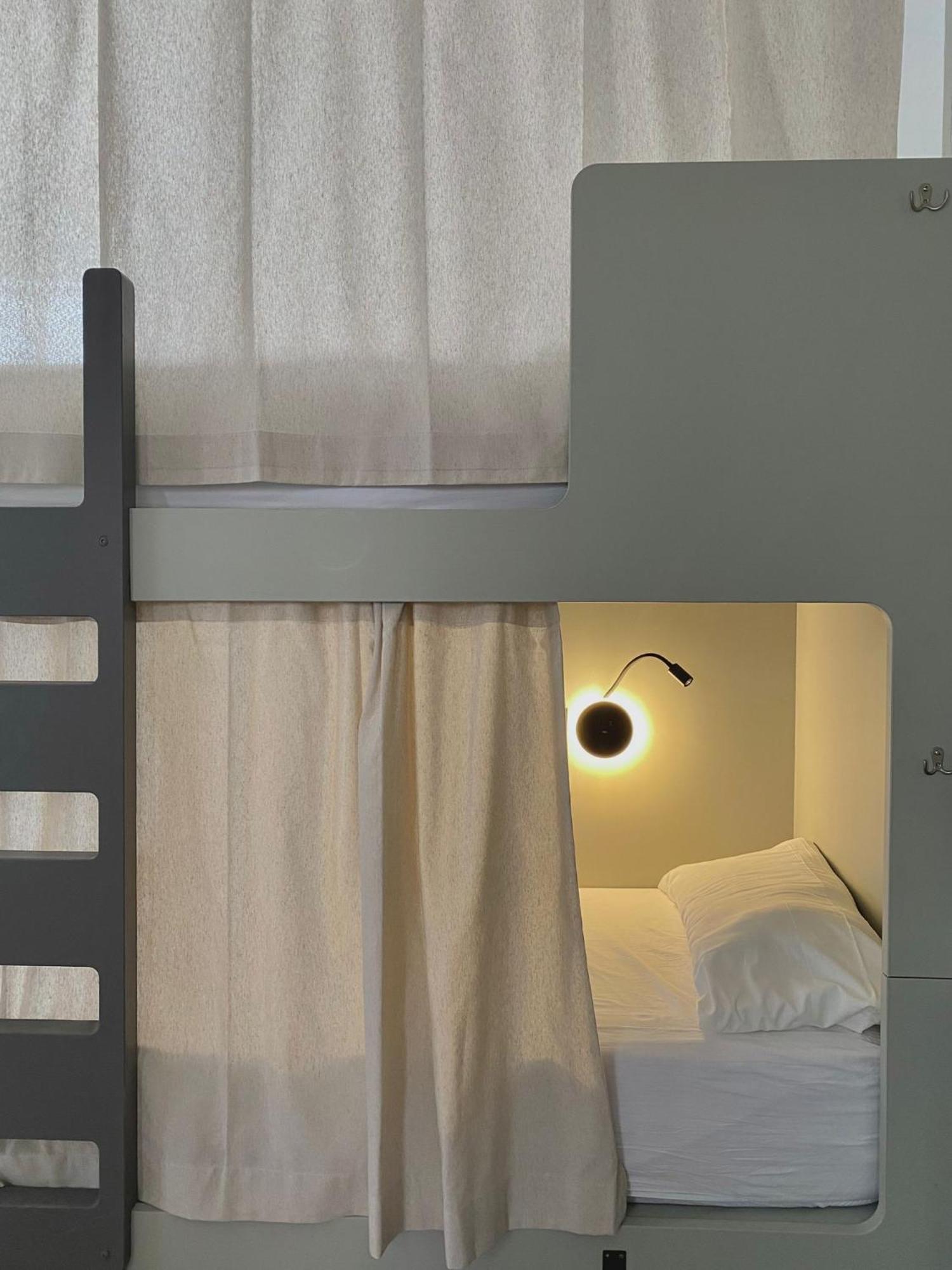 Bed 4-Bed Mixed Superior Dormitory Room private Bathroom