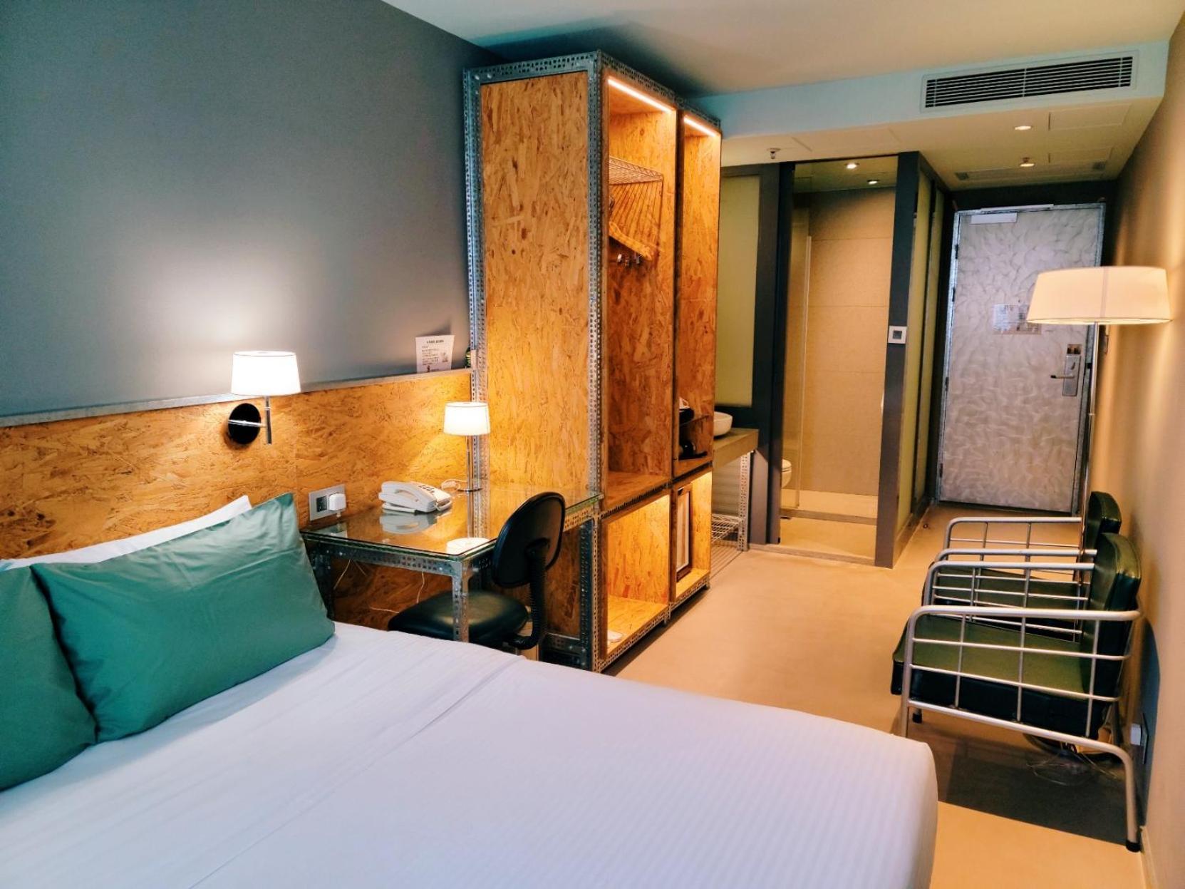 IND Queen Room