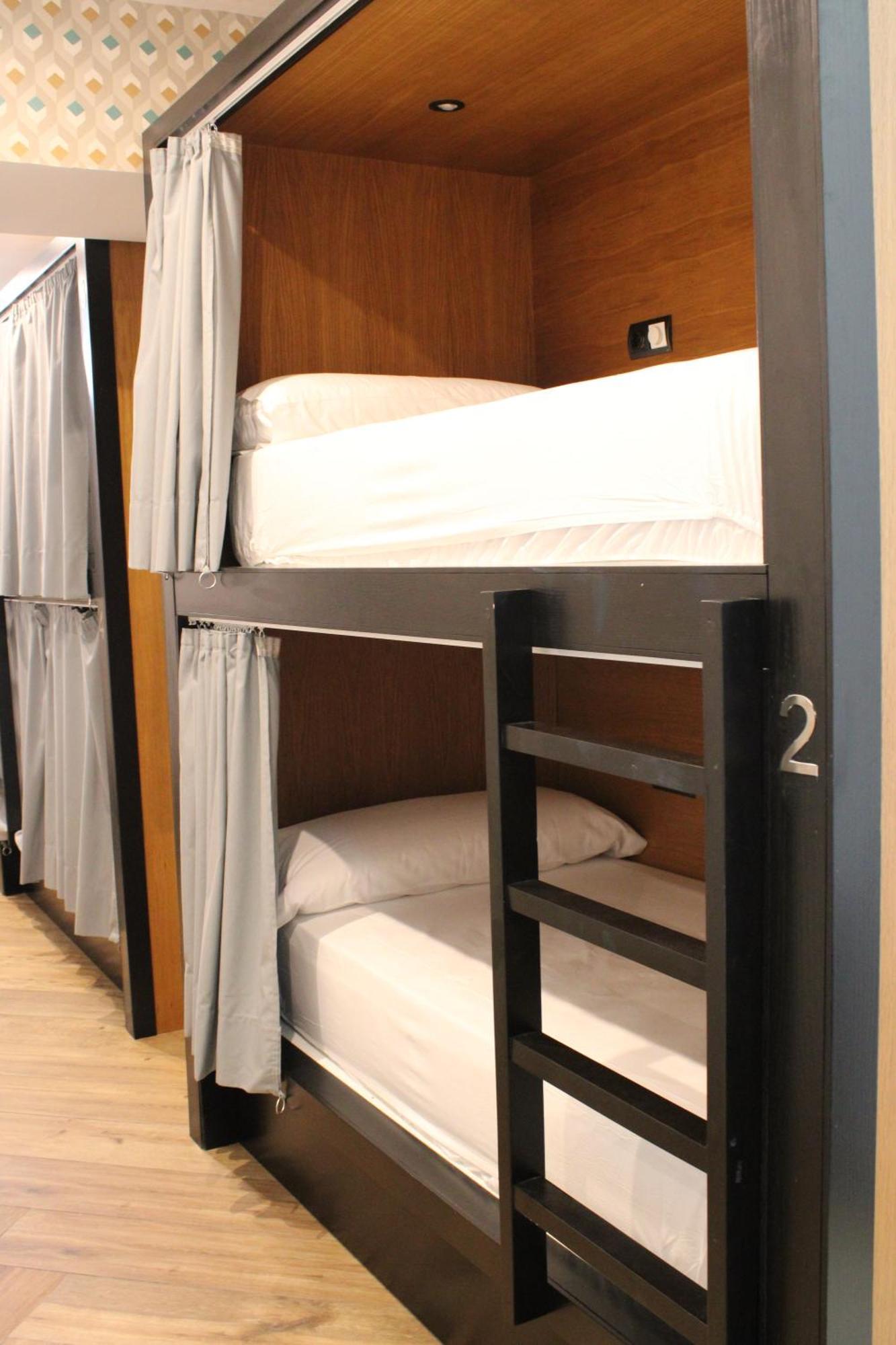 Bed 4-Bed Female Superior Dormitory Room private bathroom
