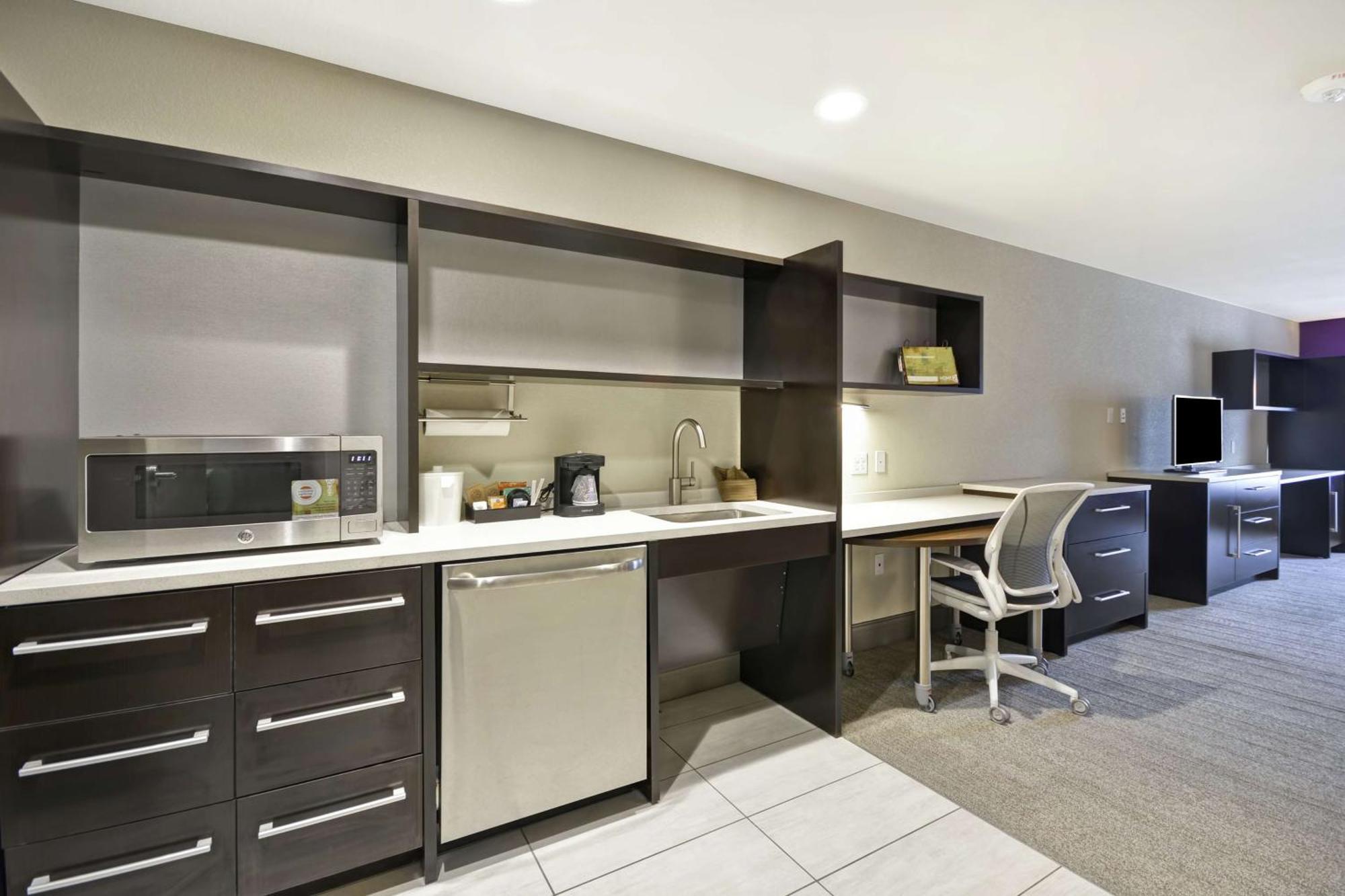 King Suite - Hearing Access/Non-Smoking