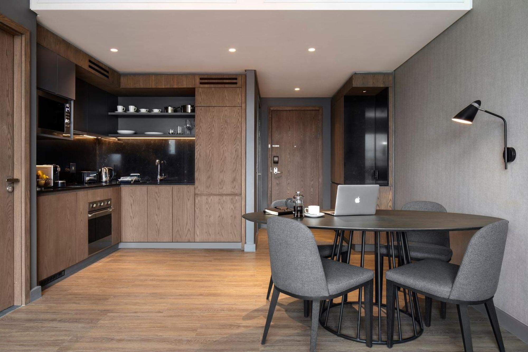 One-Bedroom Suite,1565695864:JPEG