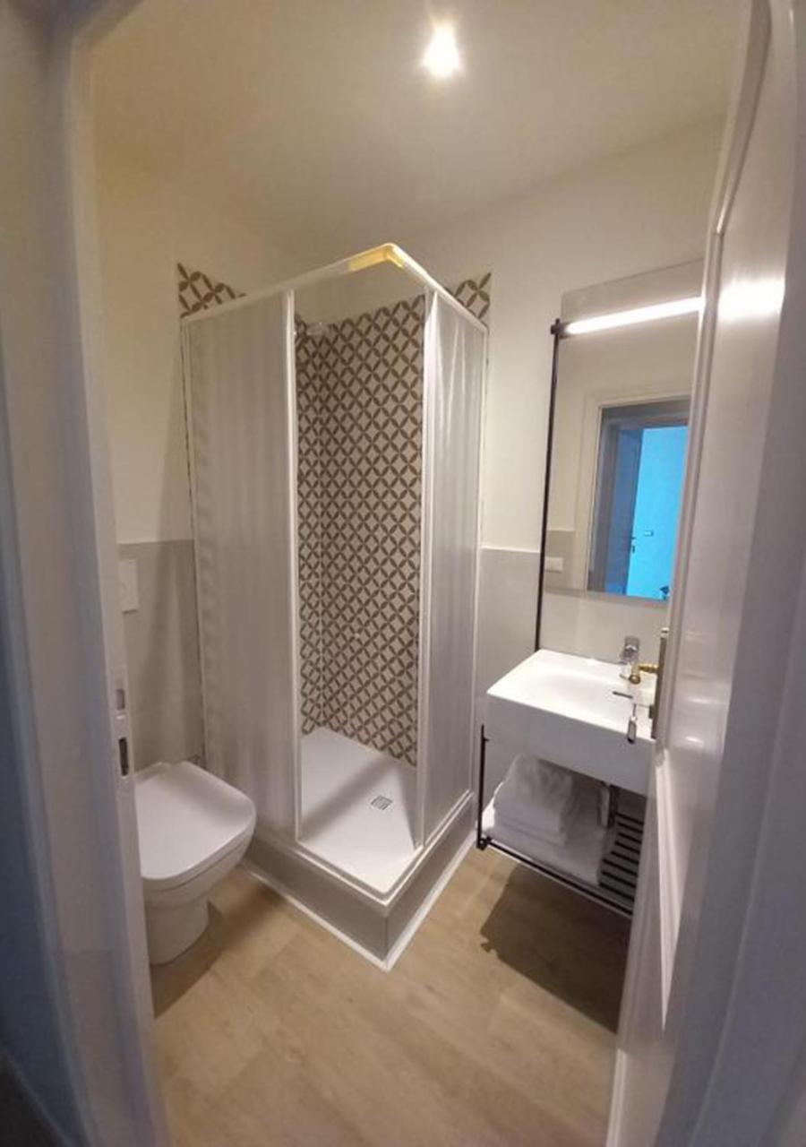 Single Room with Private External Bathroom