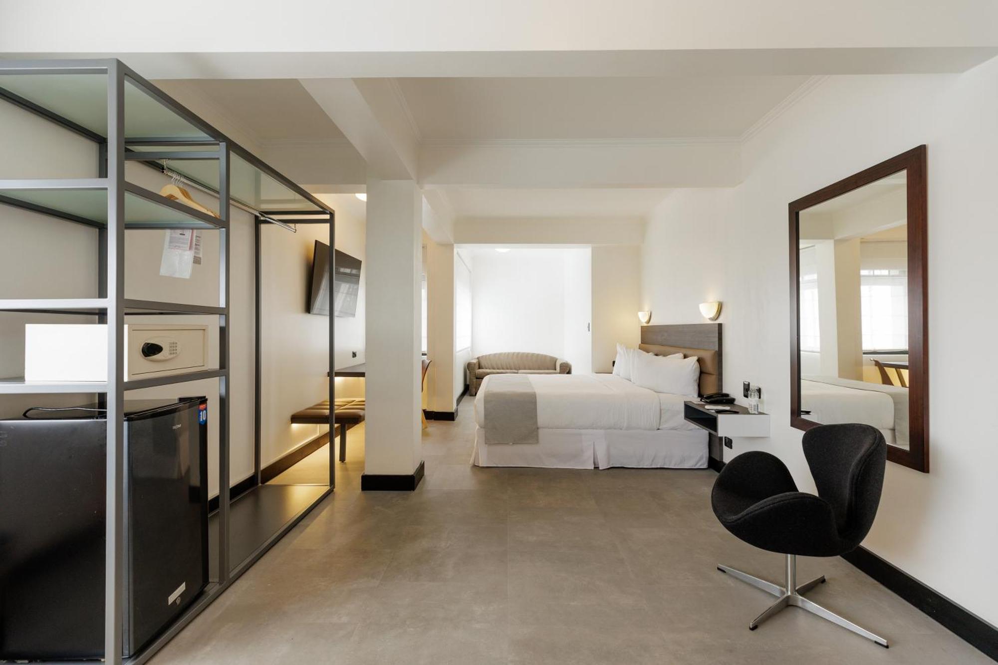Premium Suite