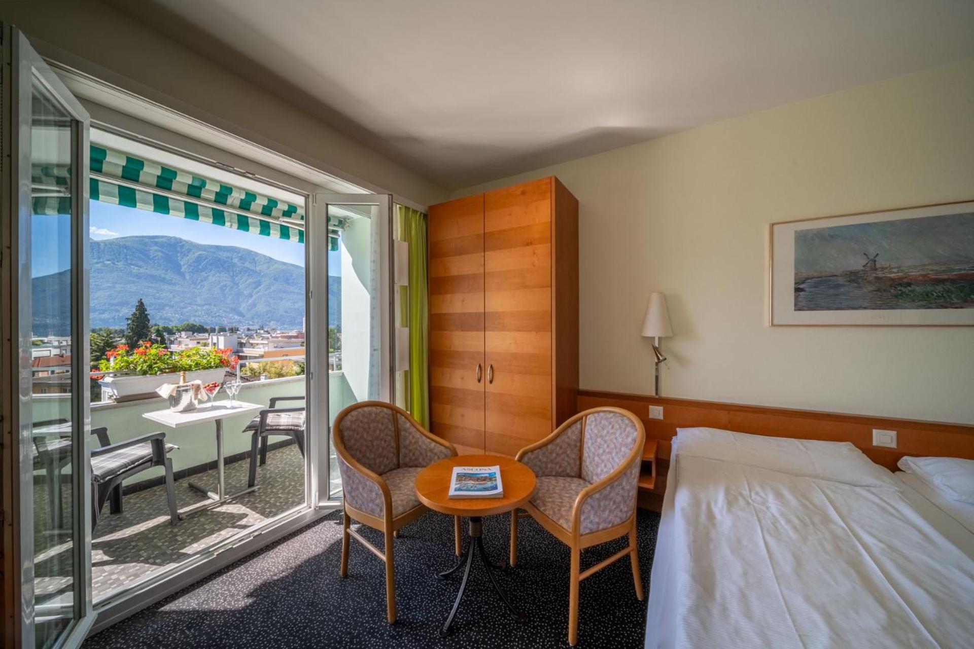 Panorama Double Room Balcony Lake side