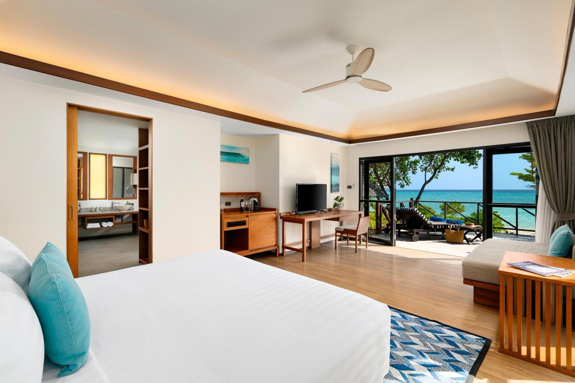 Beachfront Junior Suite,1599644653:JPEG