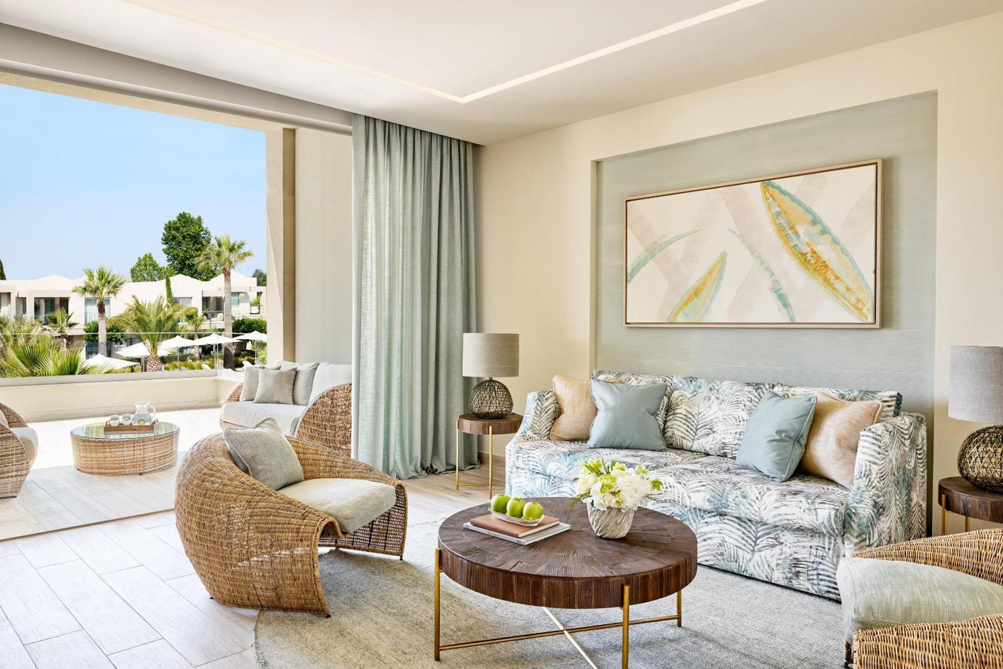 Suite 1 chambre avec Grand Balcon - Vue sur Piscine