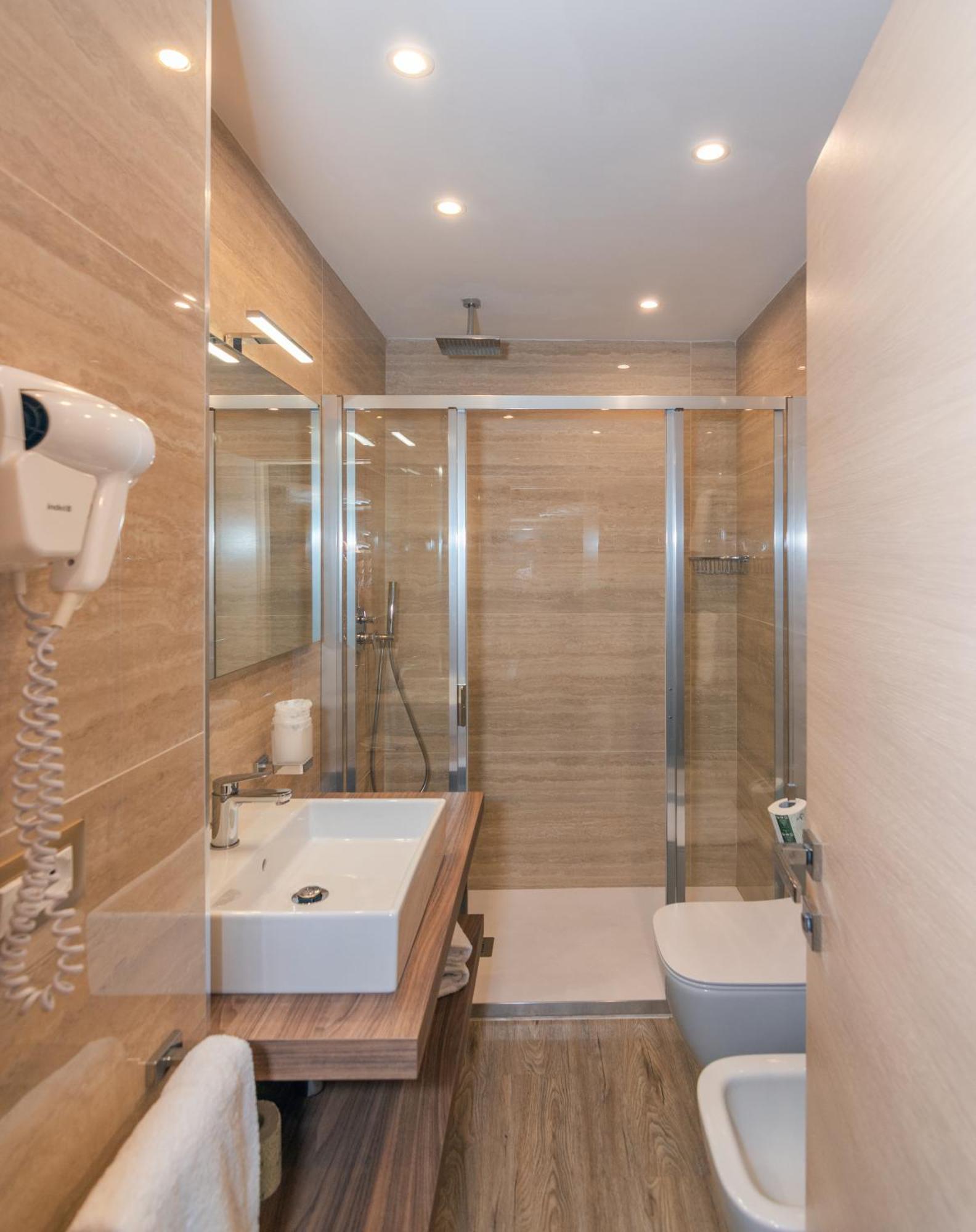 Double or Twin Room Garden View Ground Floor Beach Access