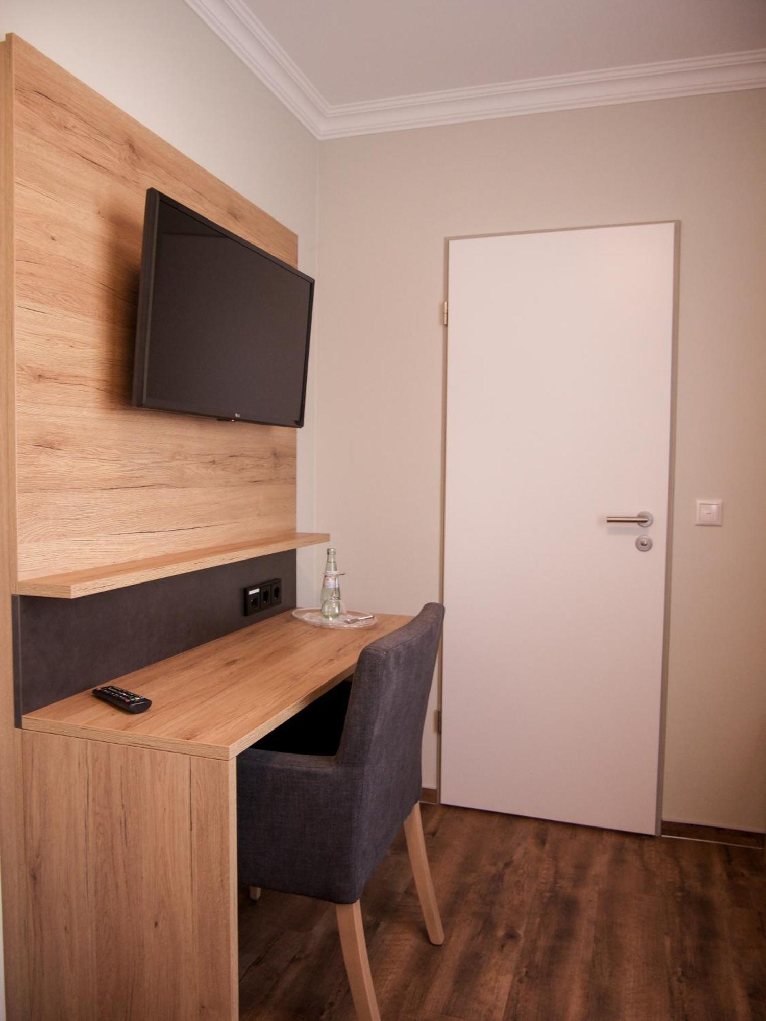 Single Room,1615647520:JPEG