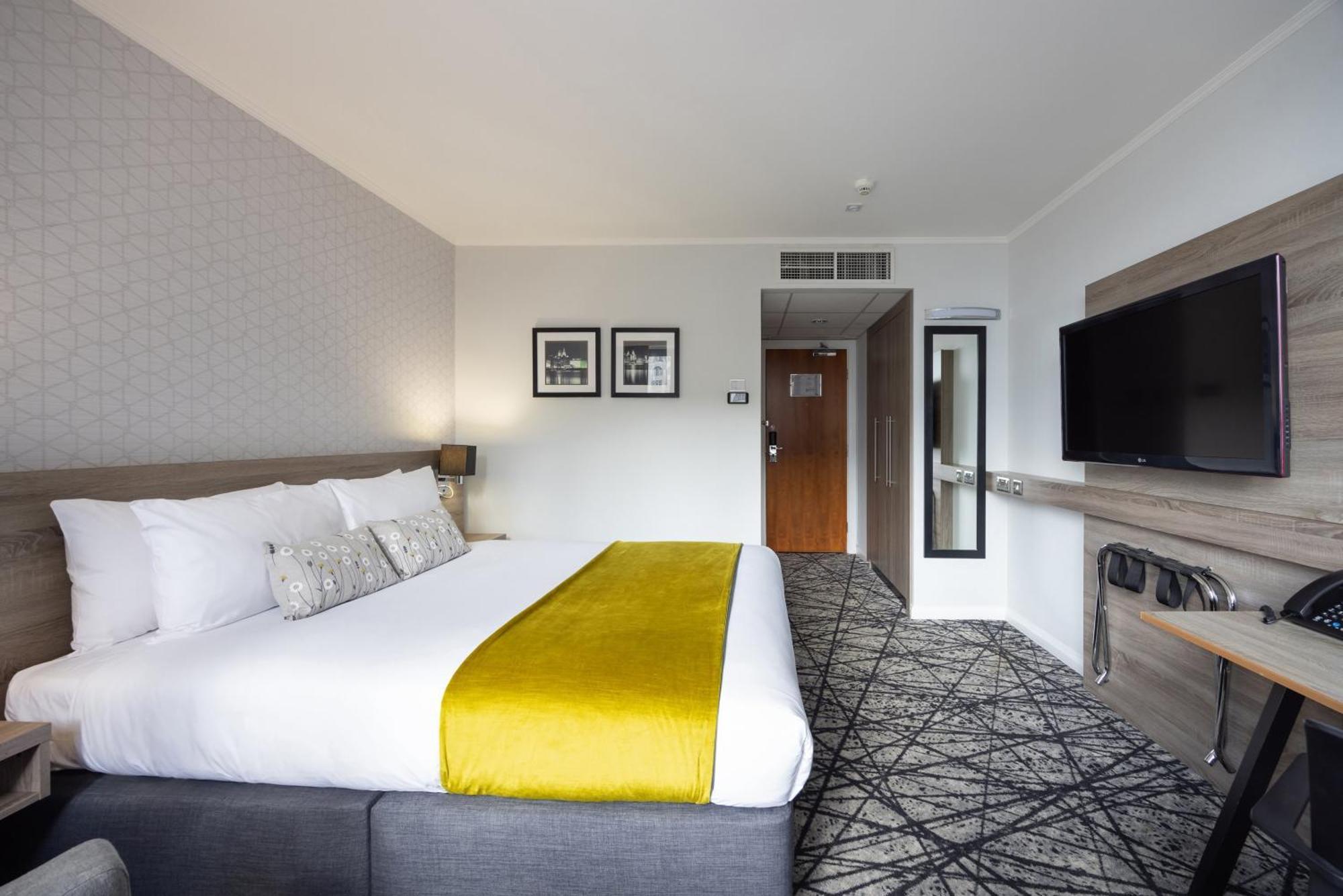 Standard Queen Room,1618270305:JPEG