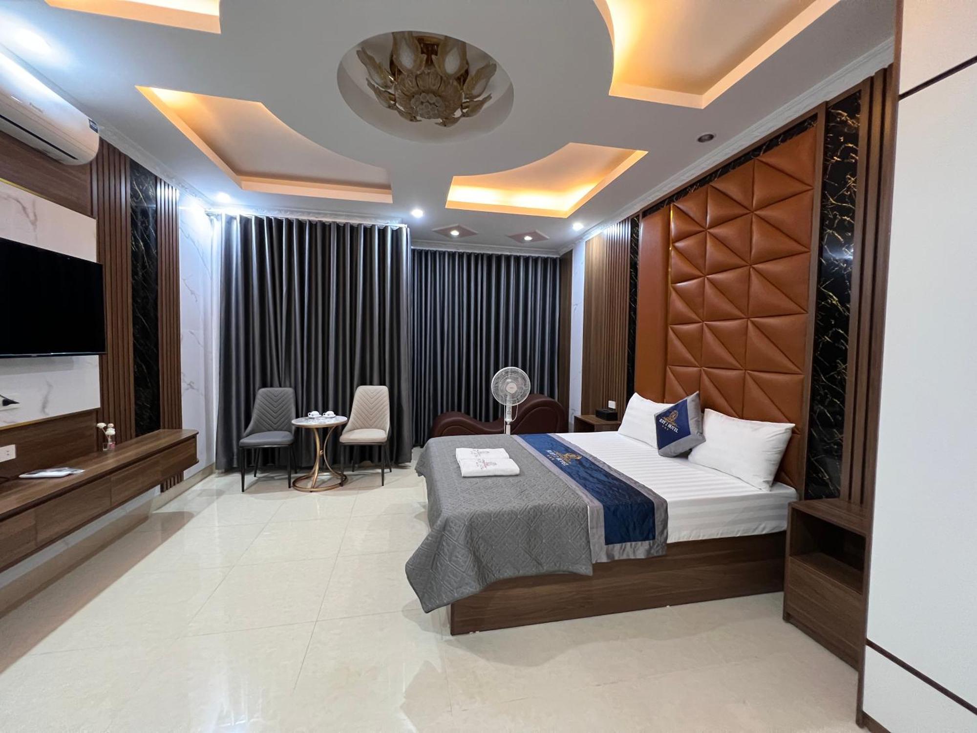 Standard King Room