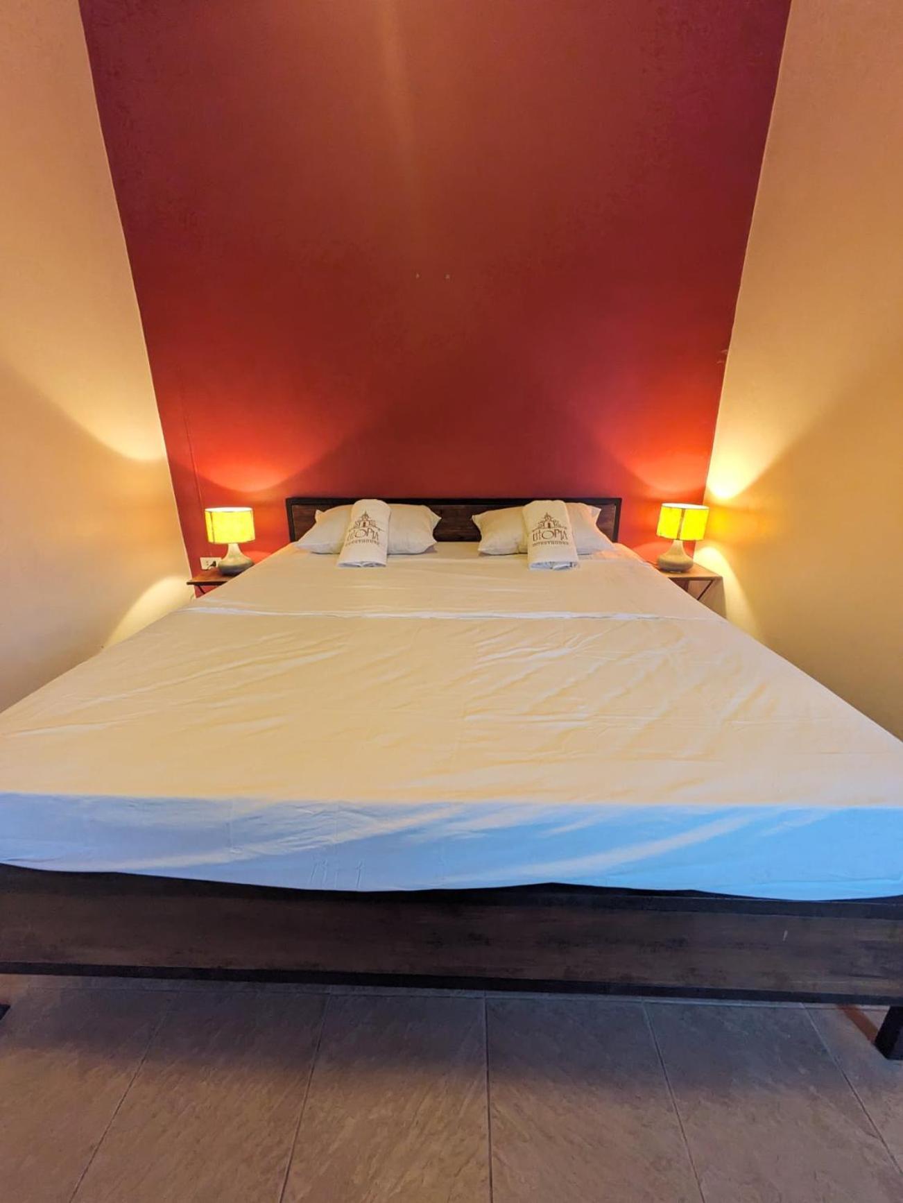 Double Room,1632971106:JPEG