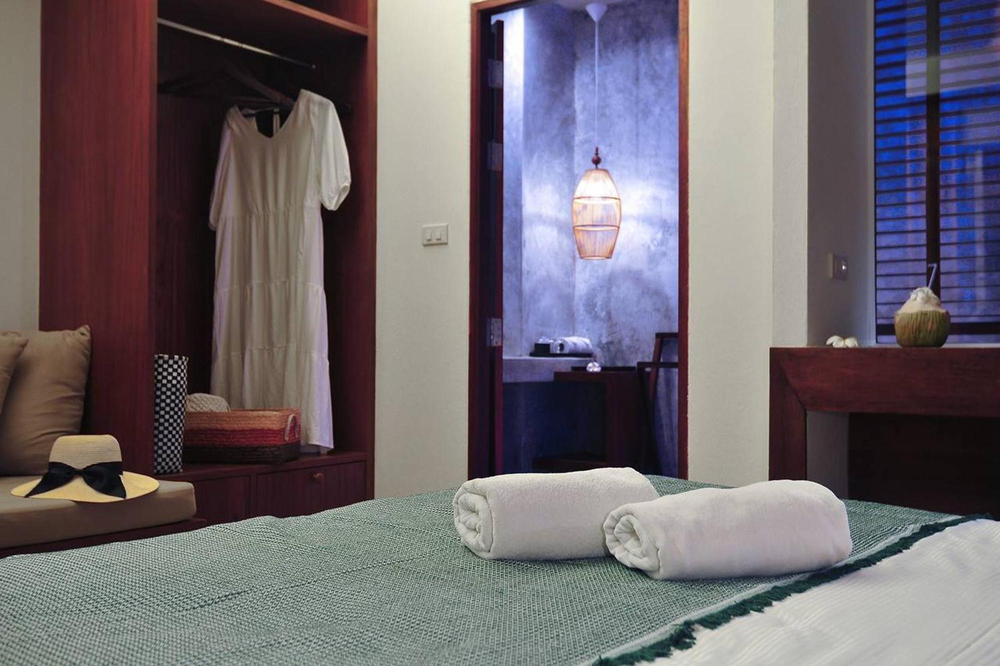 Standard King Room