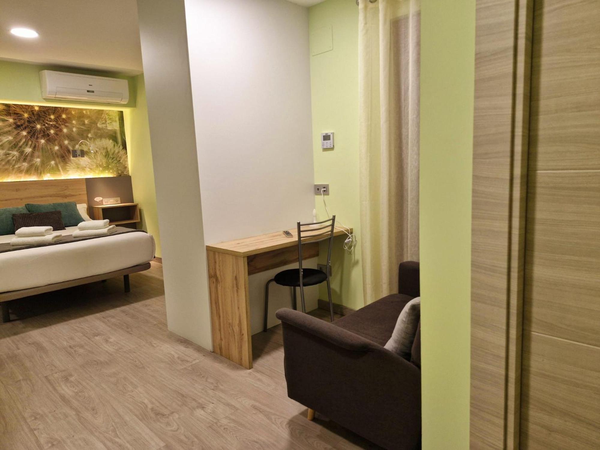 Deluxe Double or Twin Room,1642428628:JPEG