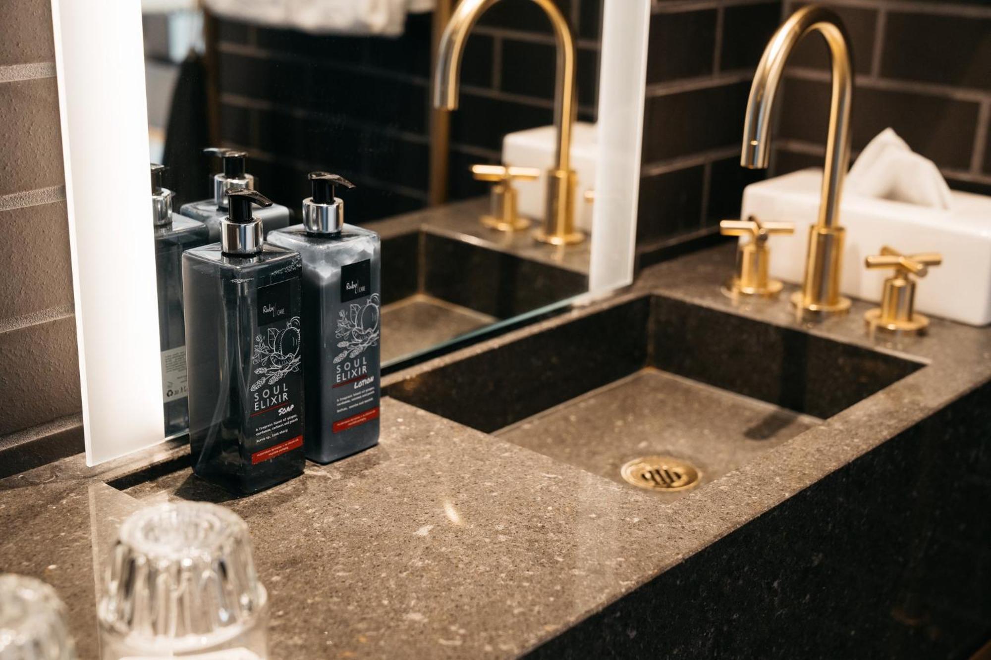 Mate Room,1643197726:JPEG