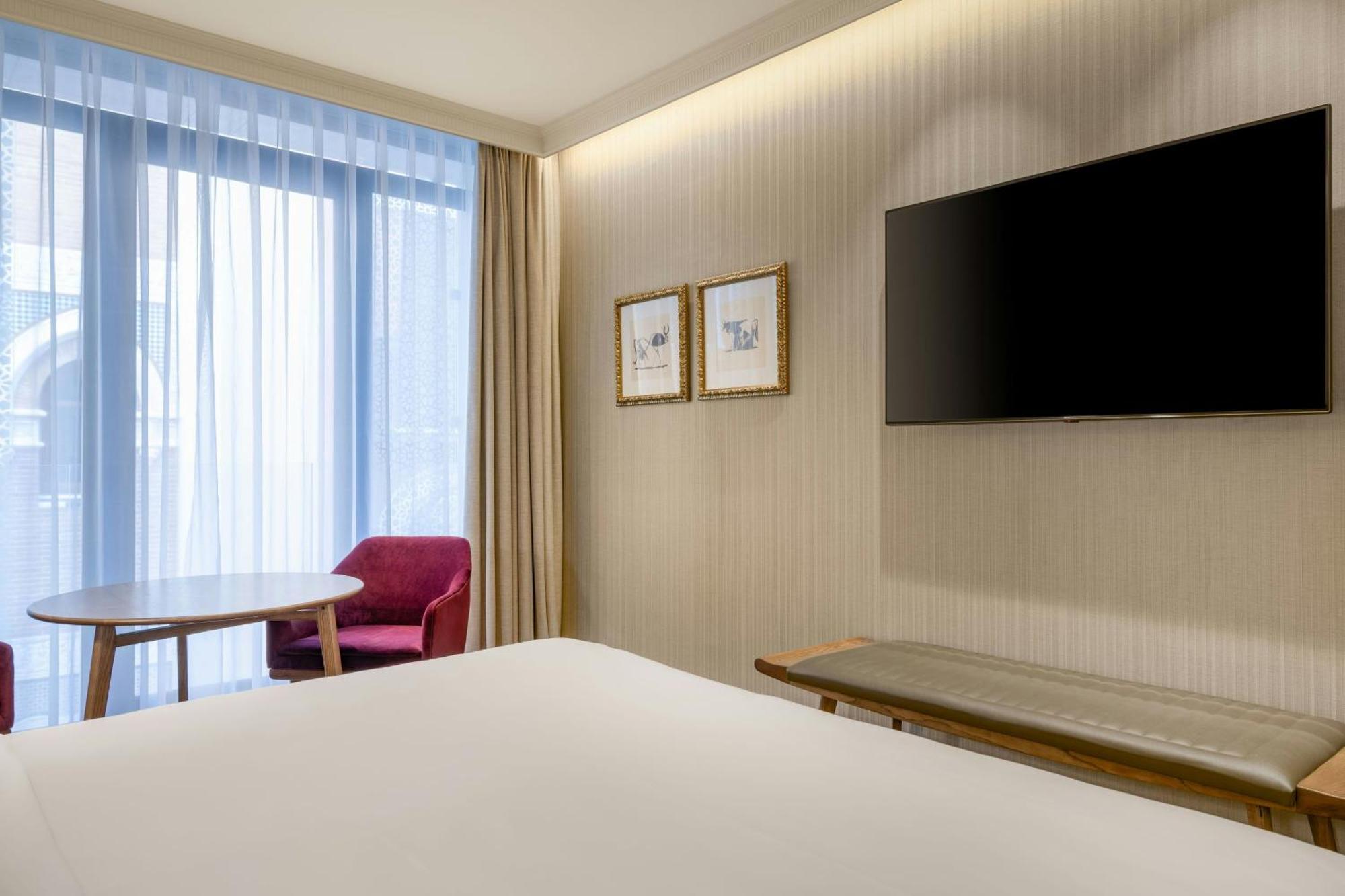 Gran Deluxe King Room City View