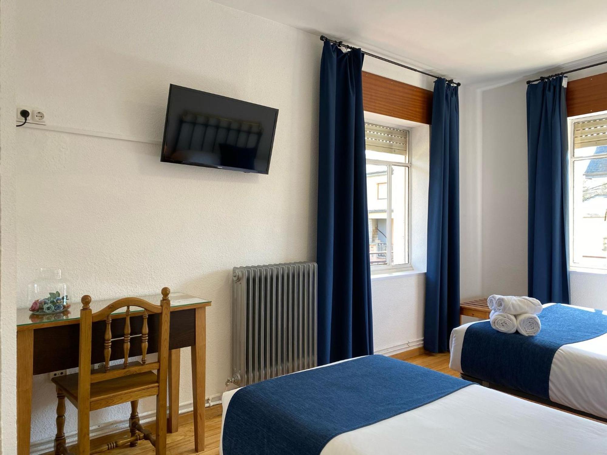 Classic Triple Room,1658899679:JPEG