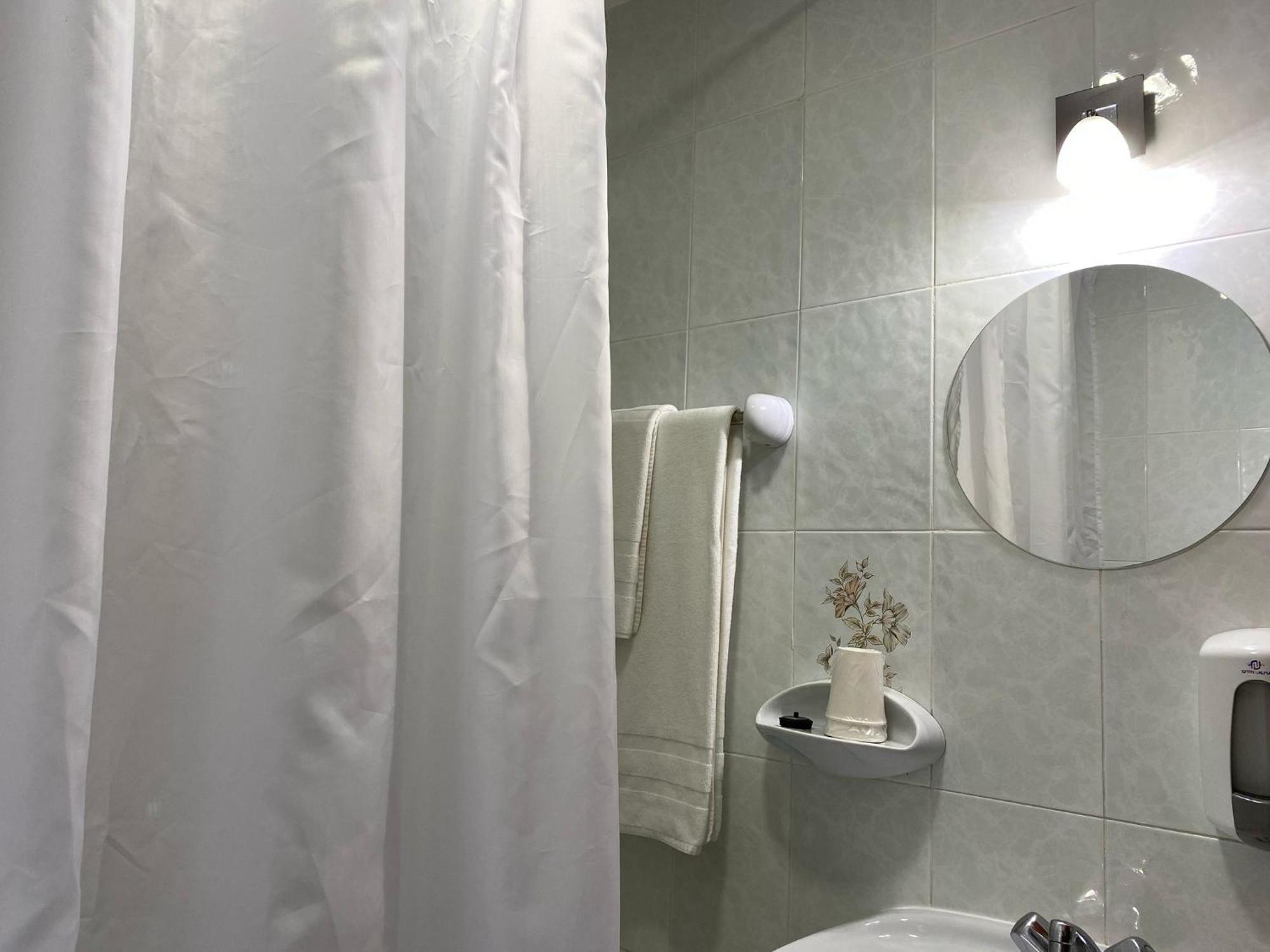 Double Room,1658899686:JPEG