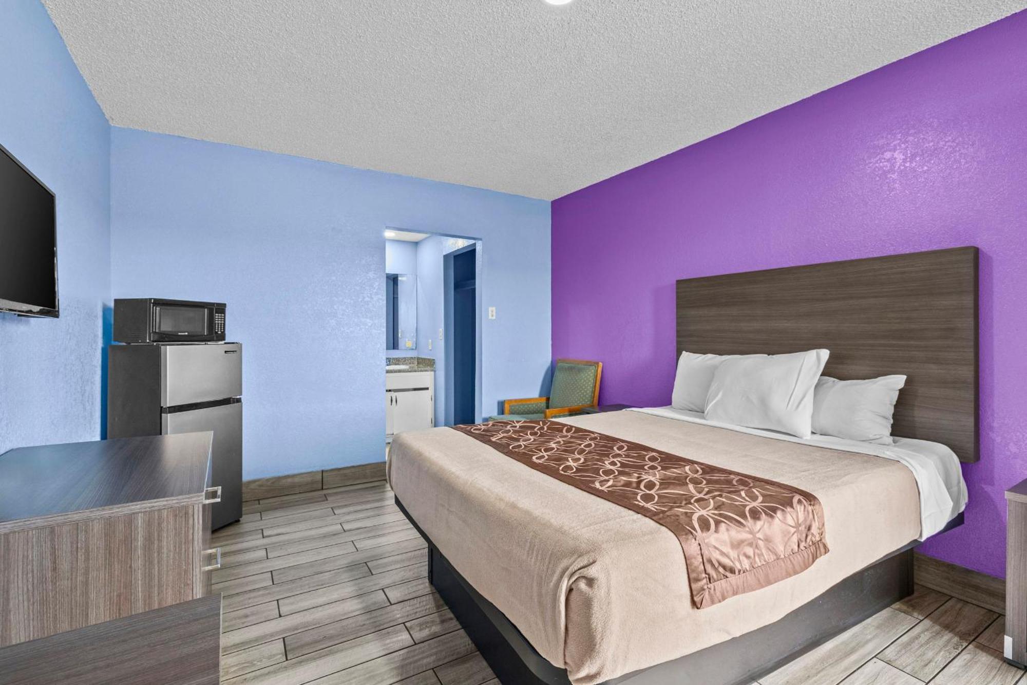 Superior Single Room 1 Queen Bed Non Smoking