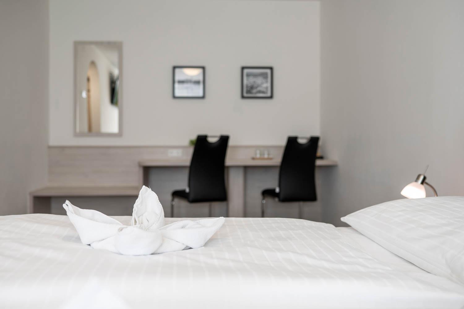 Double Room with Garden View,1666030166:JPEG