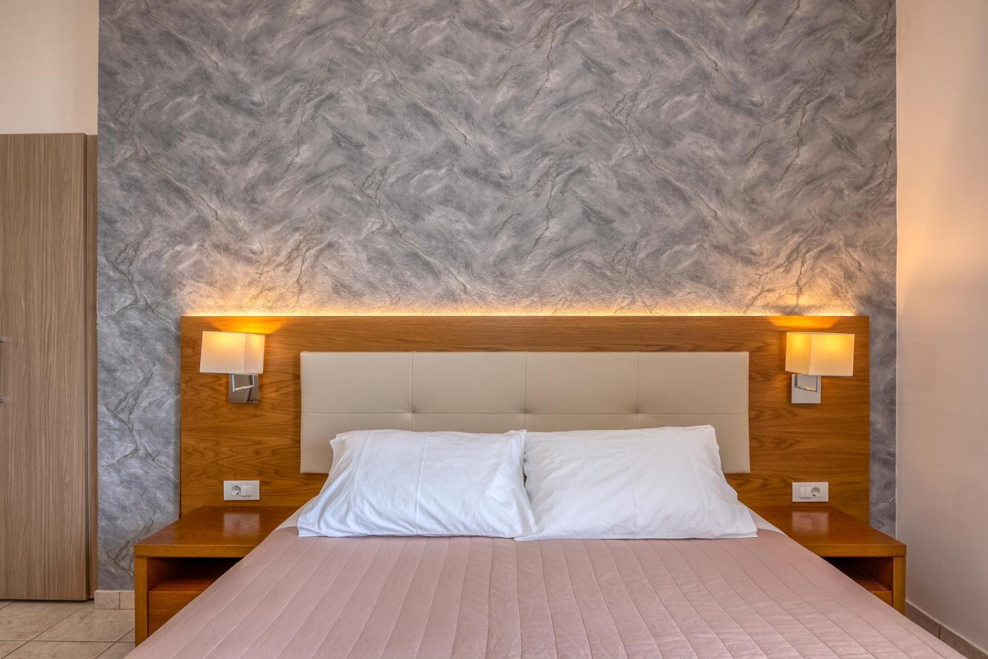 Sea Front Studio,1679583762:JPEG