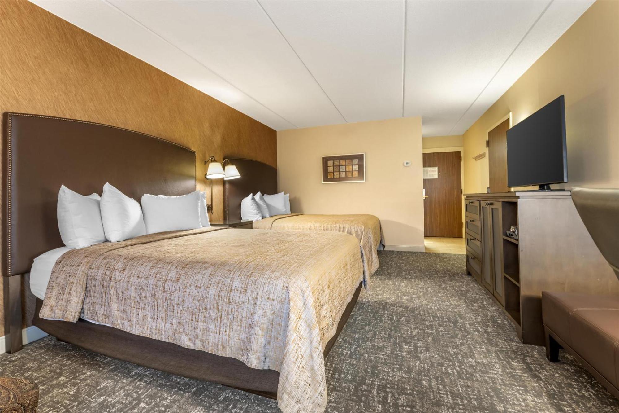 Queen Room Two Queen Beds Non Smoking