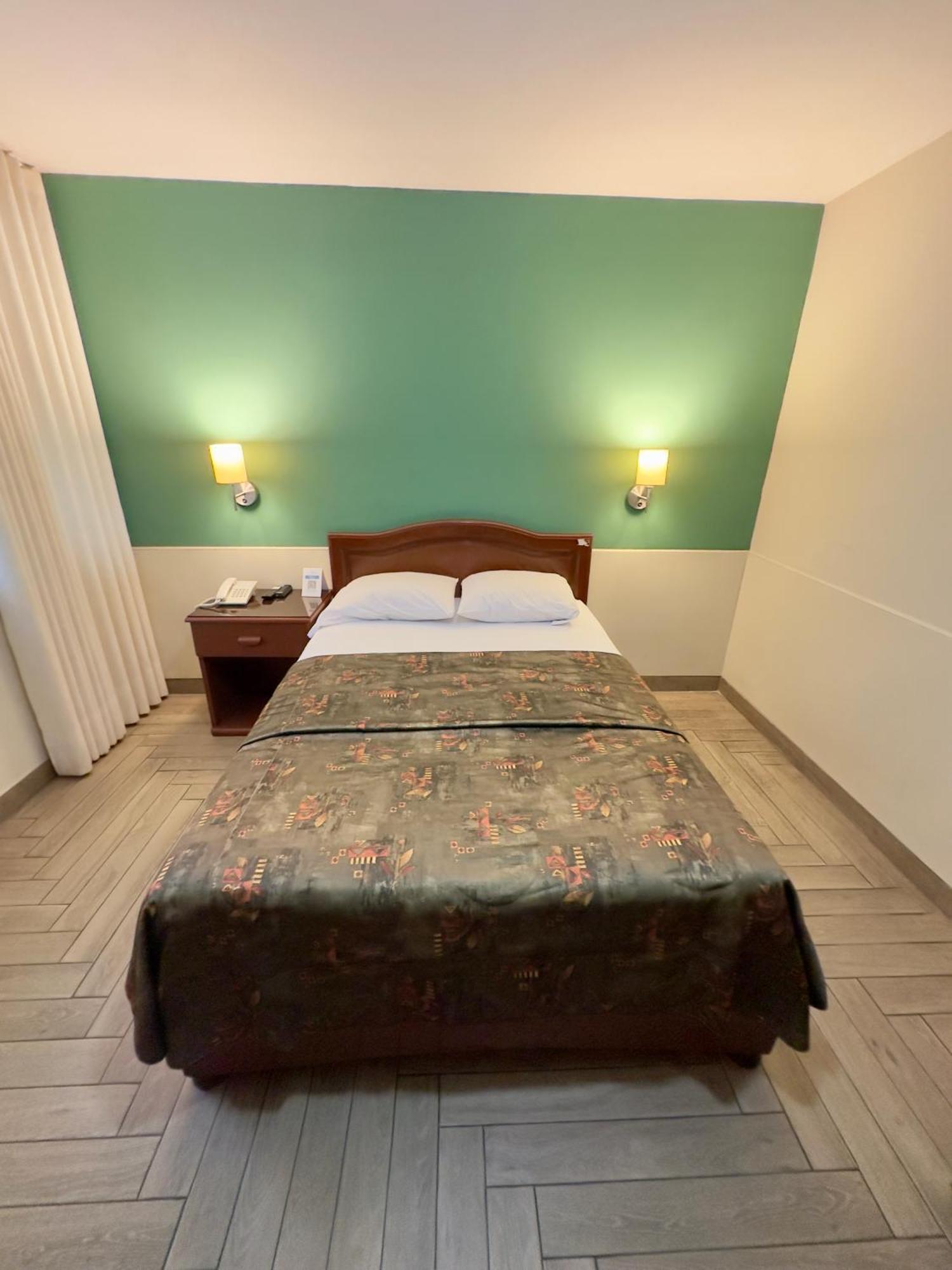 Single Room Private Bathroom
