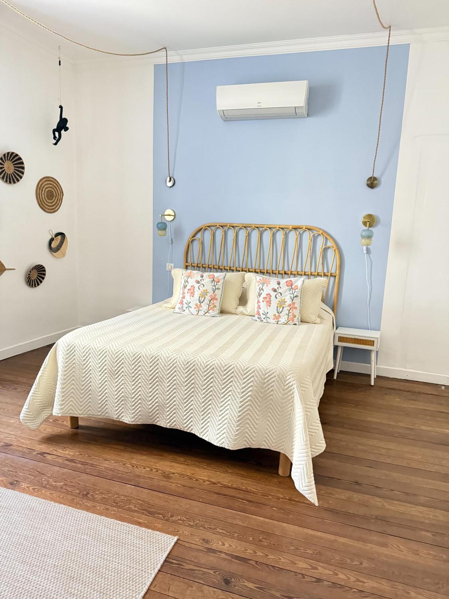 Queen Room,1688863244:JPEG