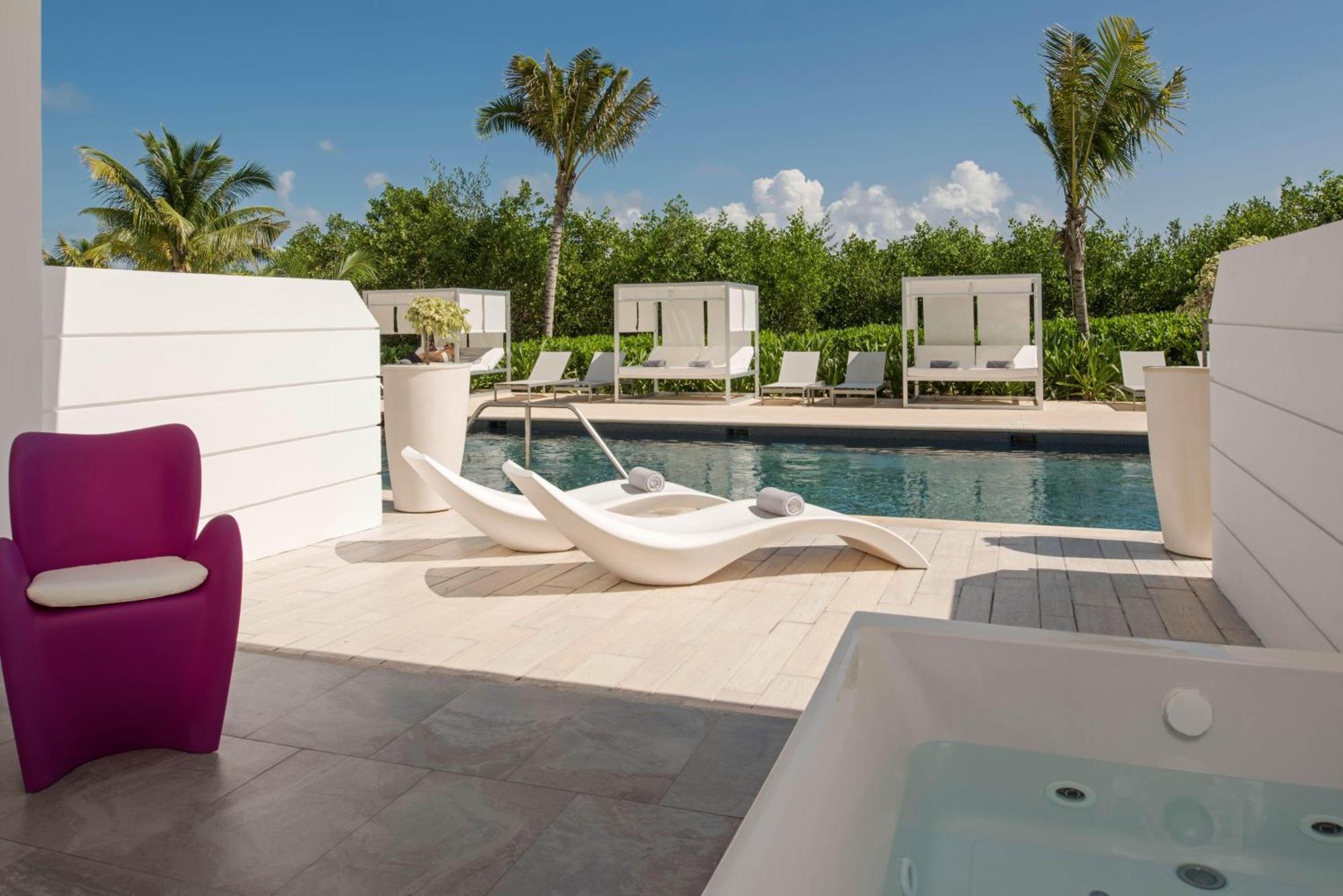 Honeymoon Suite Swimout Adults over 18 years old only