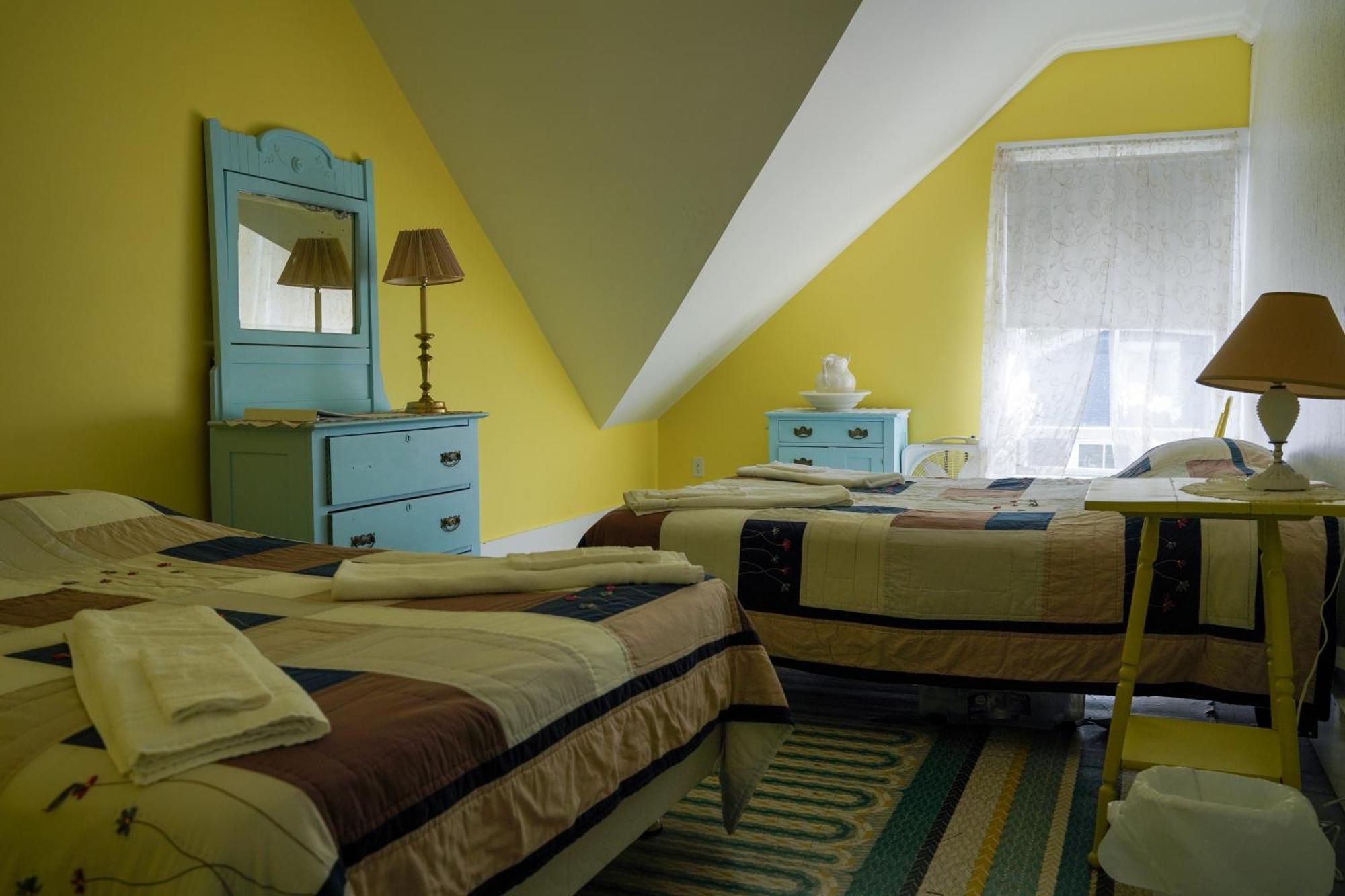 Double or Twin Room with View,1697923234:JPEG