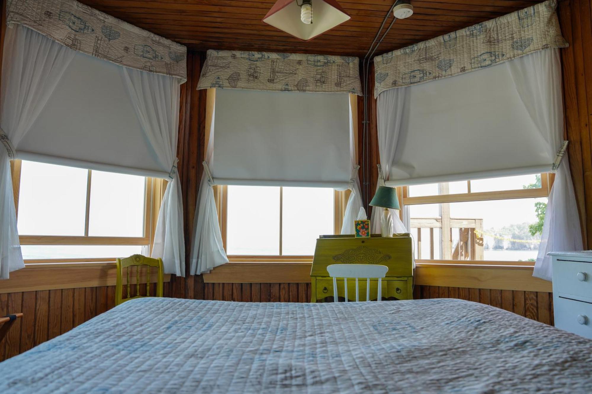 Ocean View Room with Shared Bathroom rm. 9,1697923228:JPEG