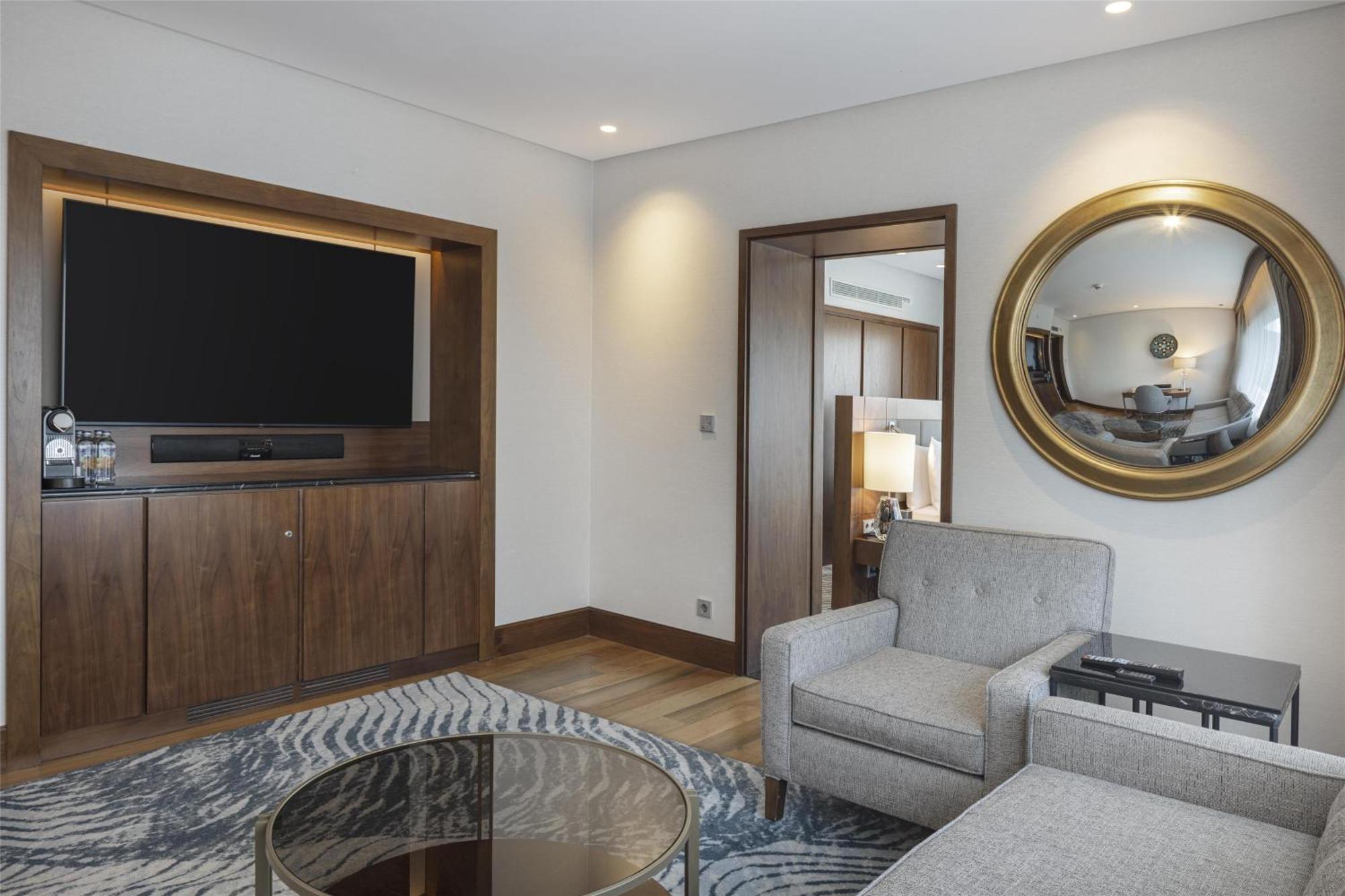 Two-Bedroom Family Suite Bosphorus View Lounge Access,1698856384:JPEG