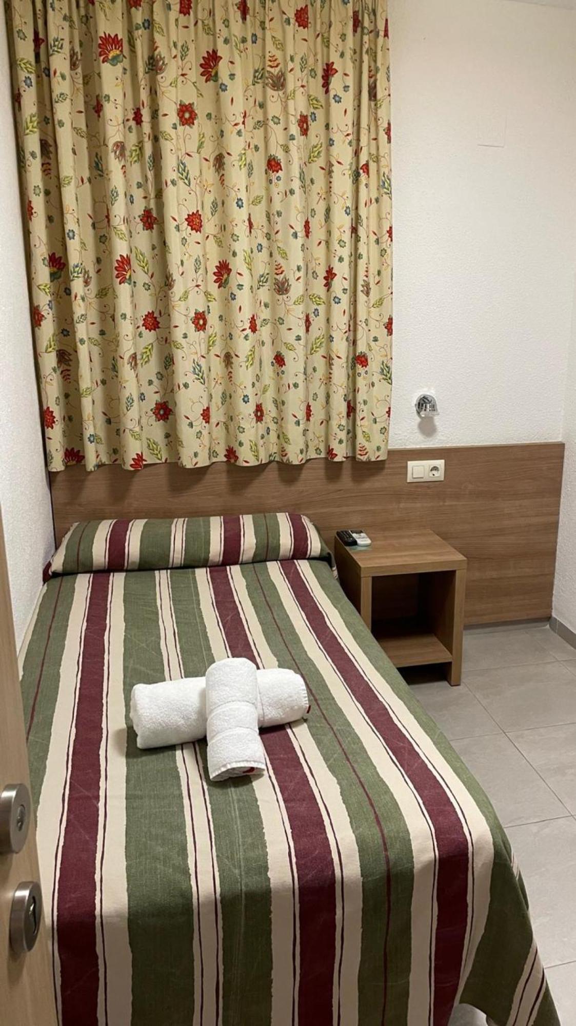 Single Room,1698916144:JPEG