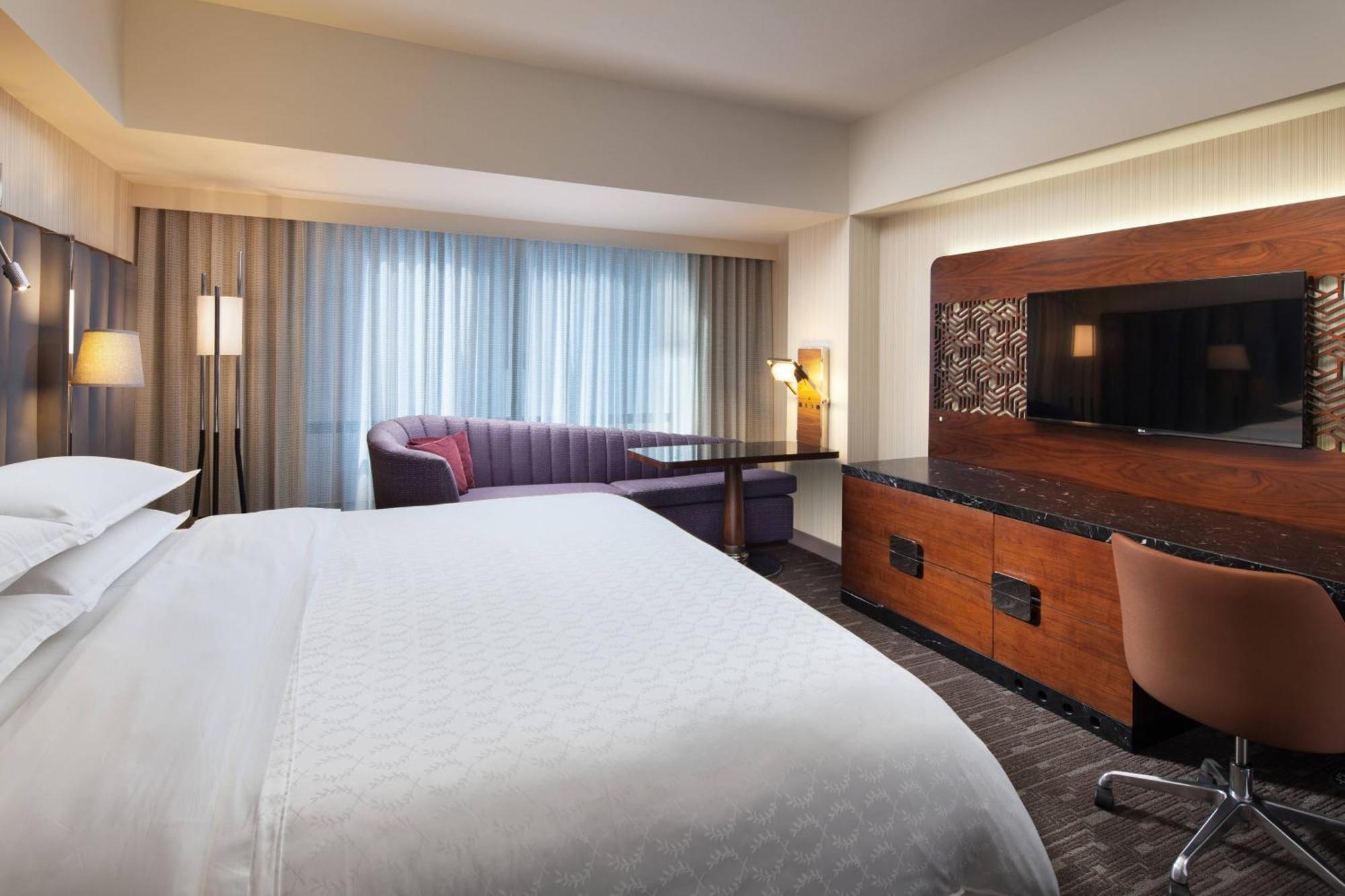 Traditional Guest room 1 King,1379522630:JPEG