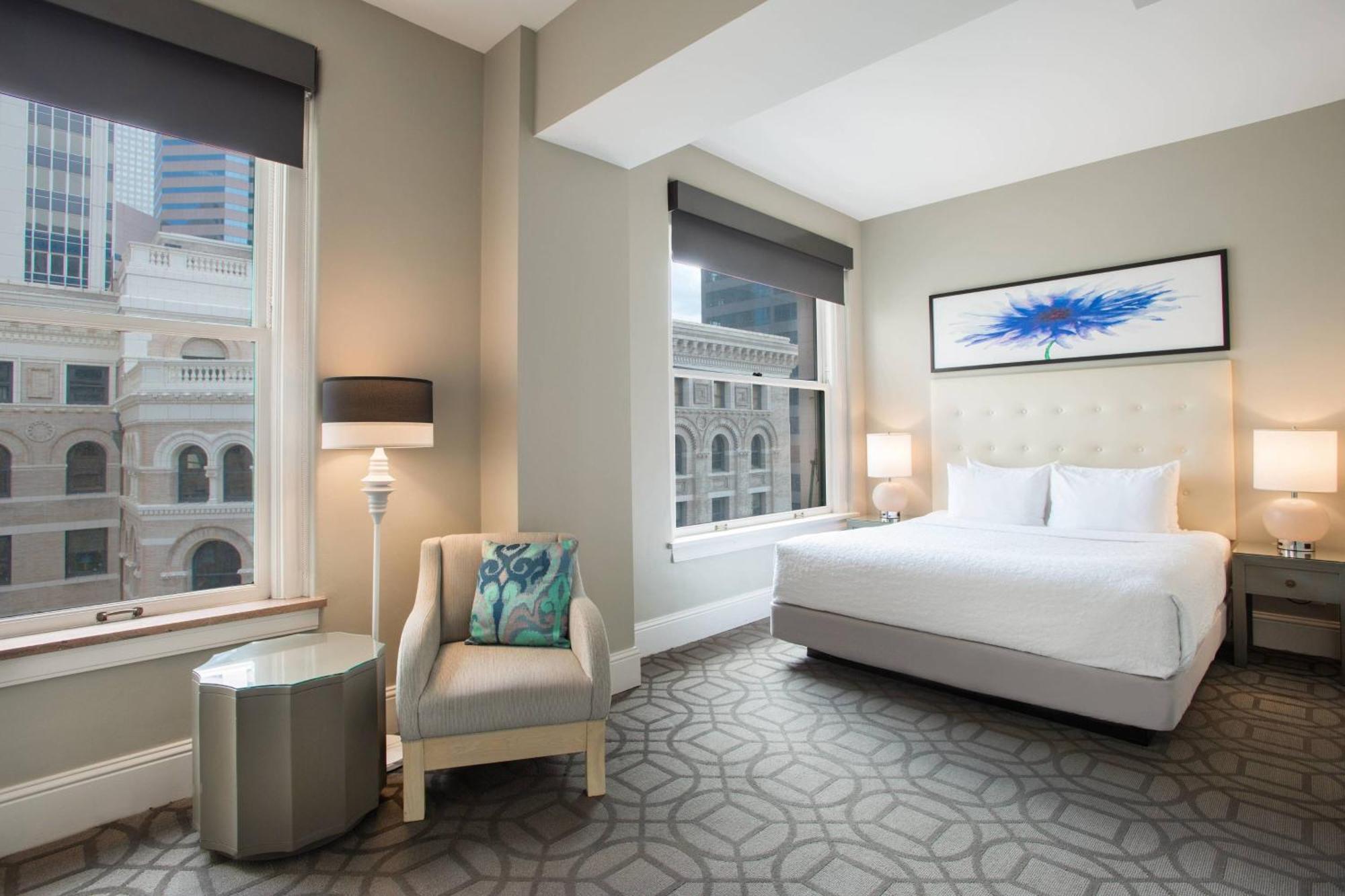 Deluxe Guest Room One King Bed