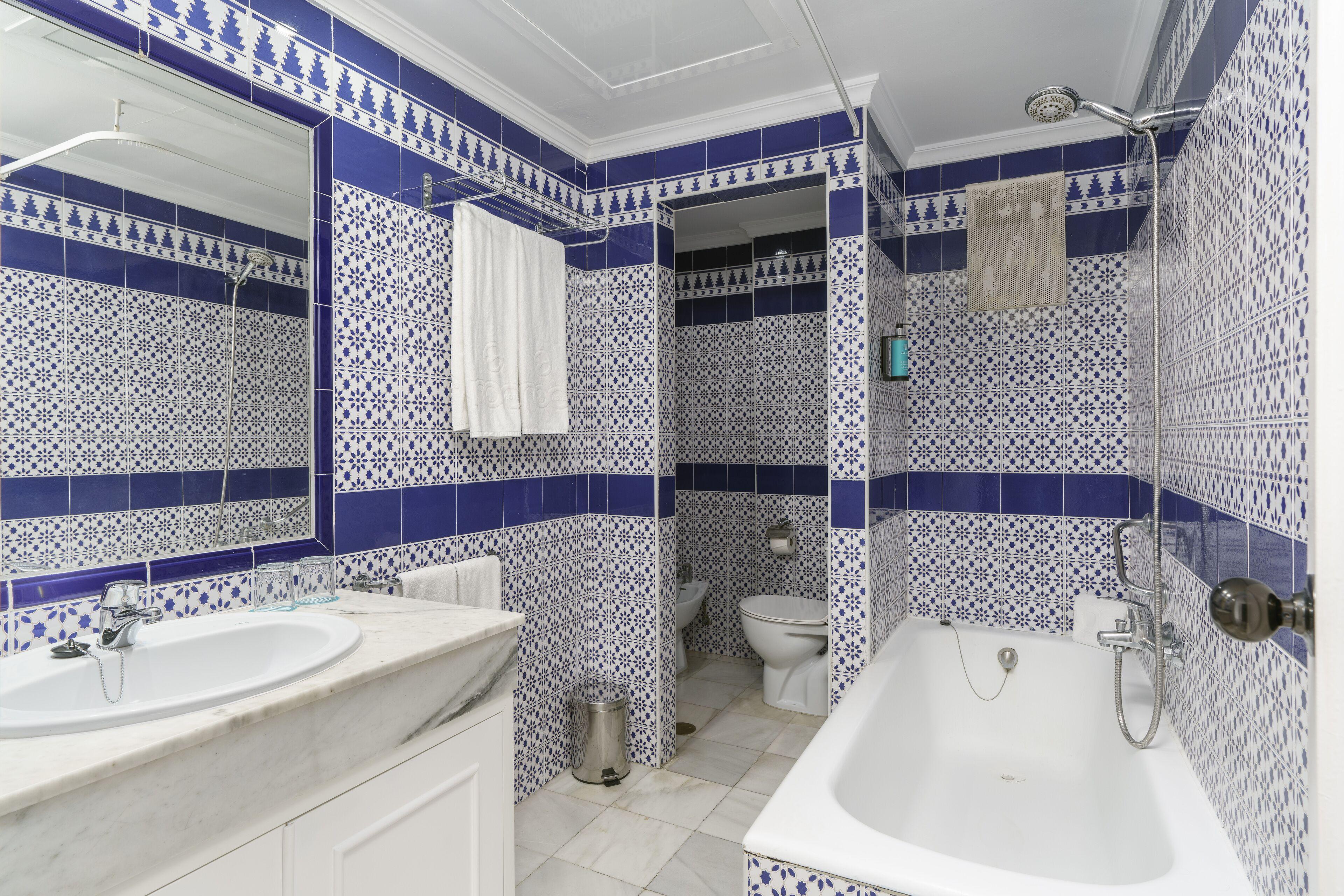 Double Room,1742581048:JPEG