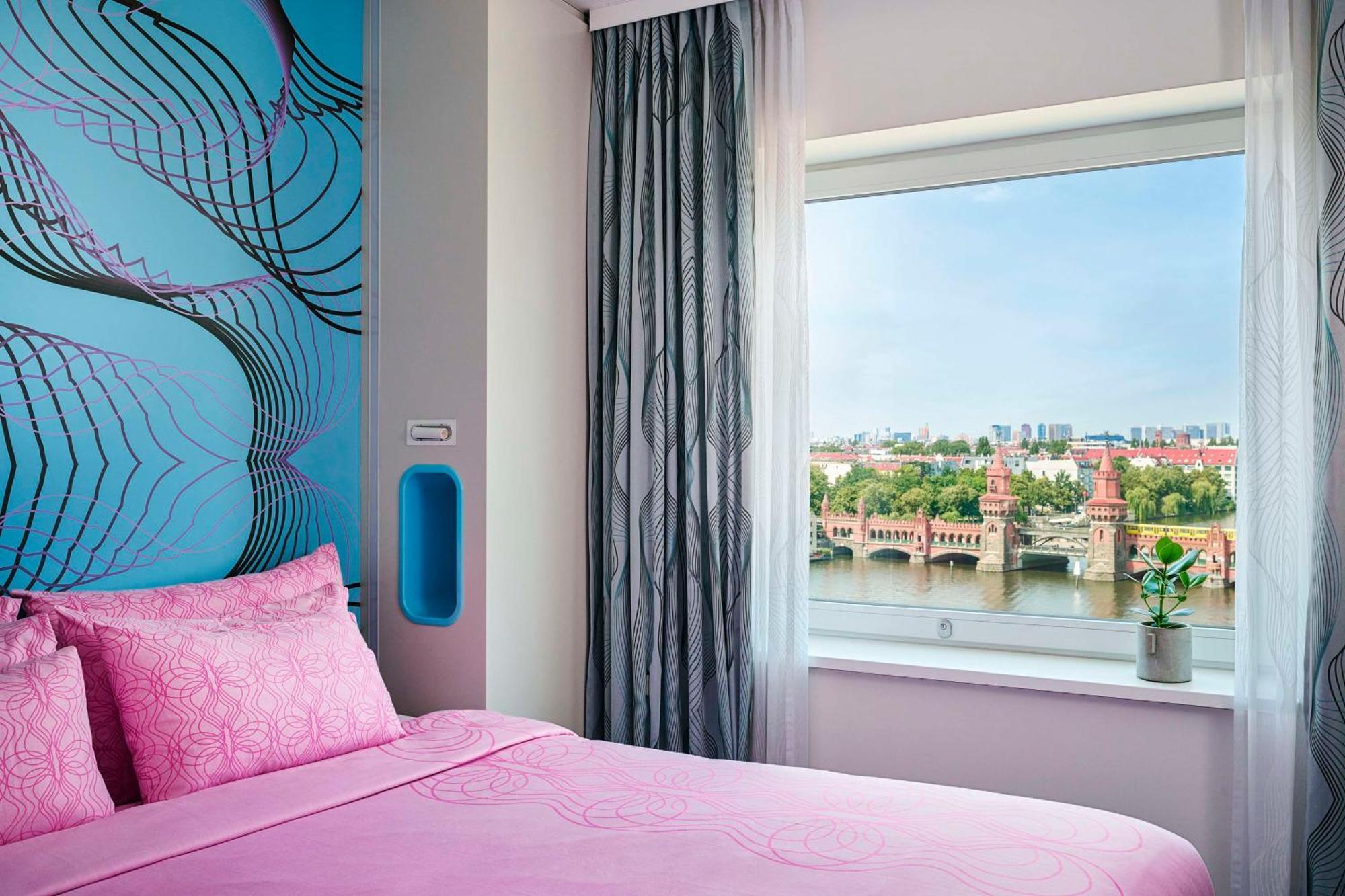 nhow Junior Suite mit Flussblick