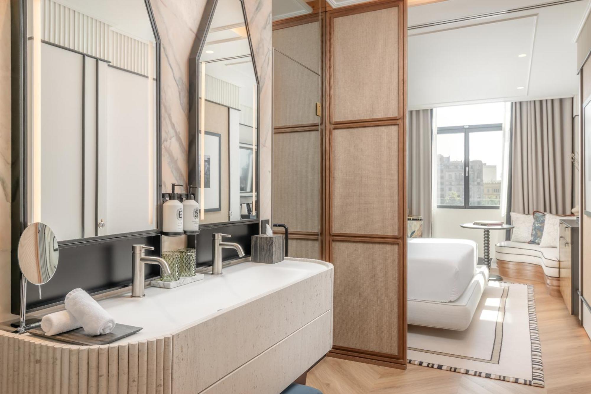 Chambre Double Supérieure - Vue sur Ville