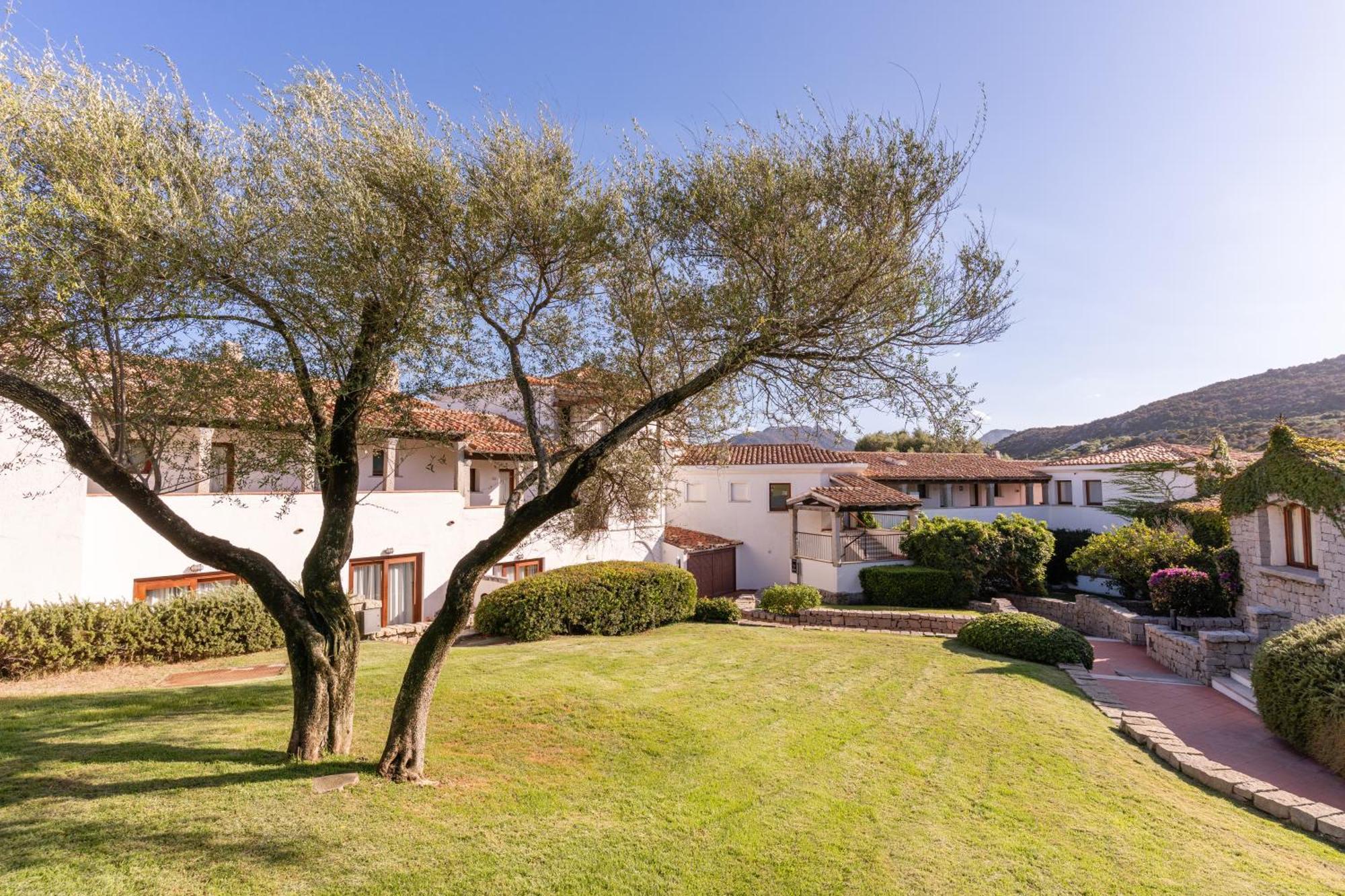 Classic Double or Twin Room Garden View