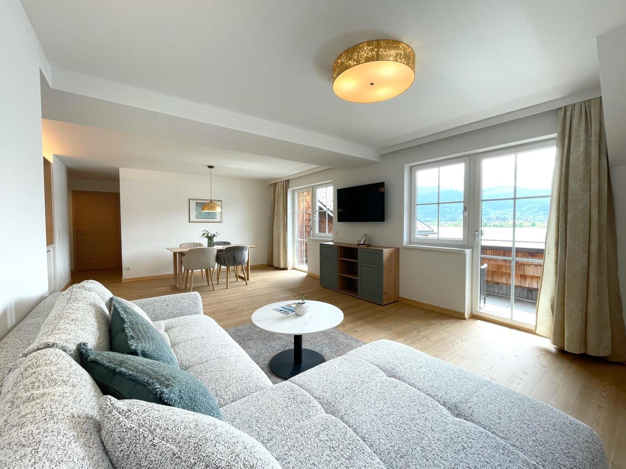 Apartamento de 2 dormitorios con vistas al lago
