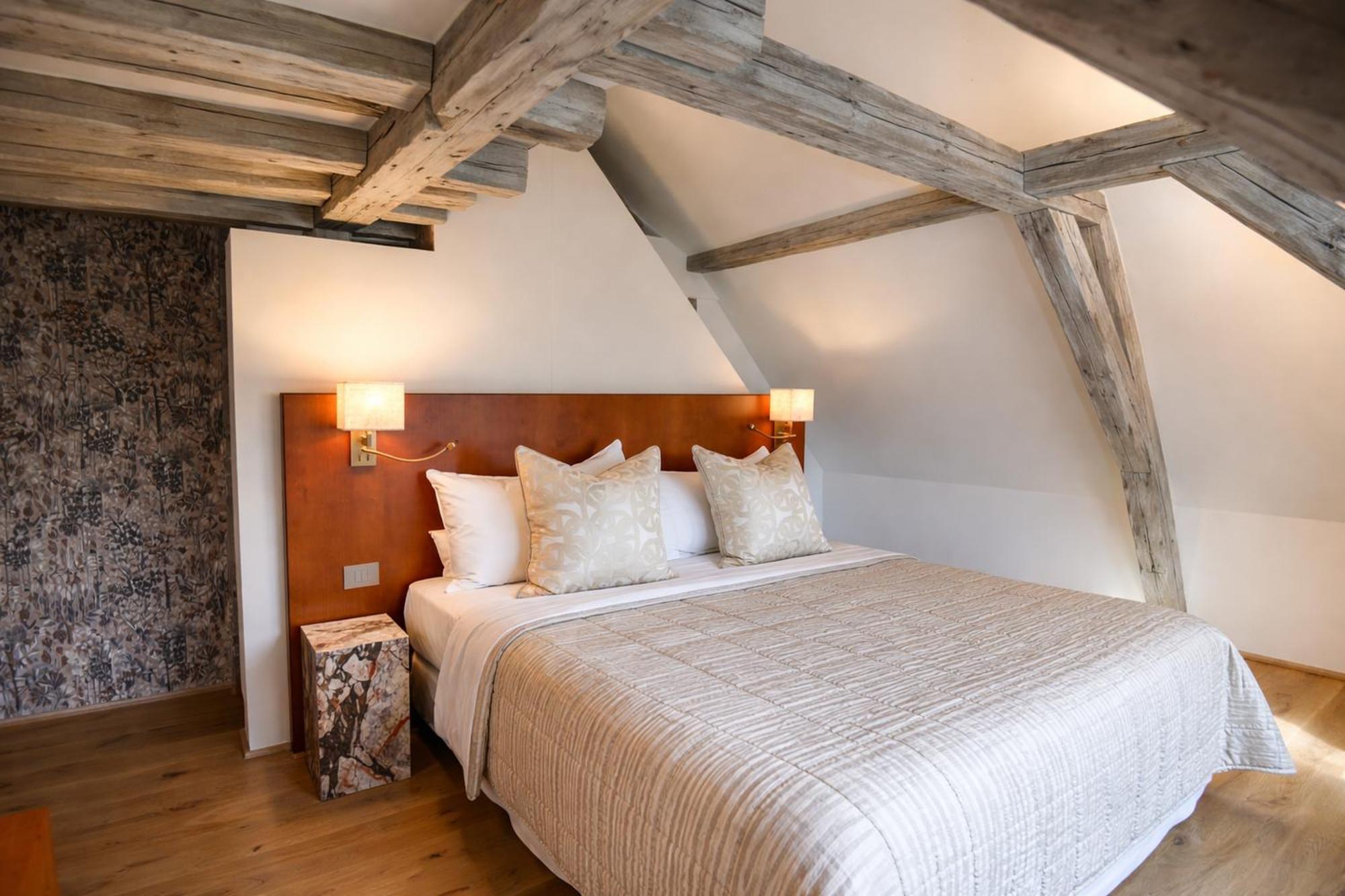 Junior Suite Canal View