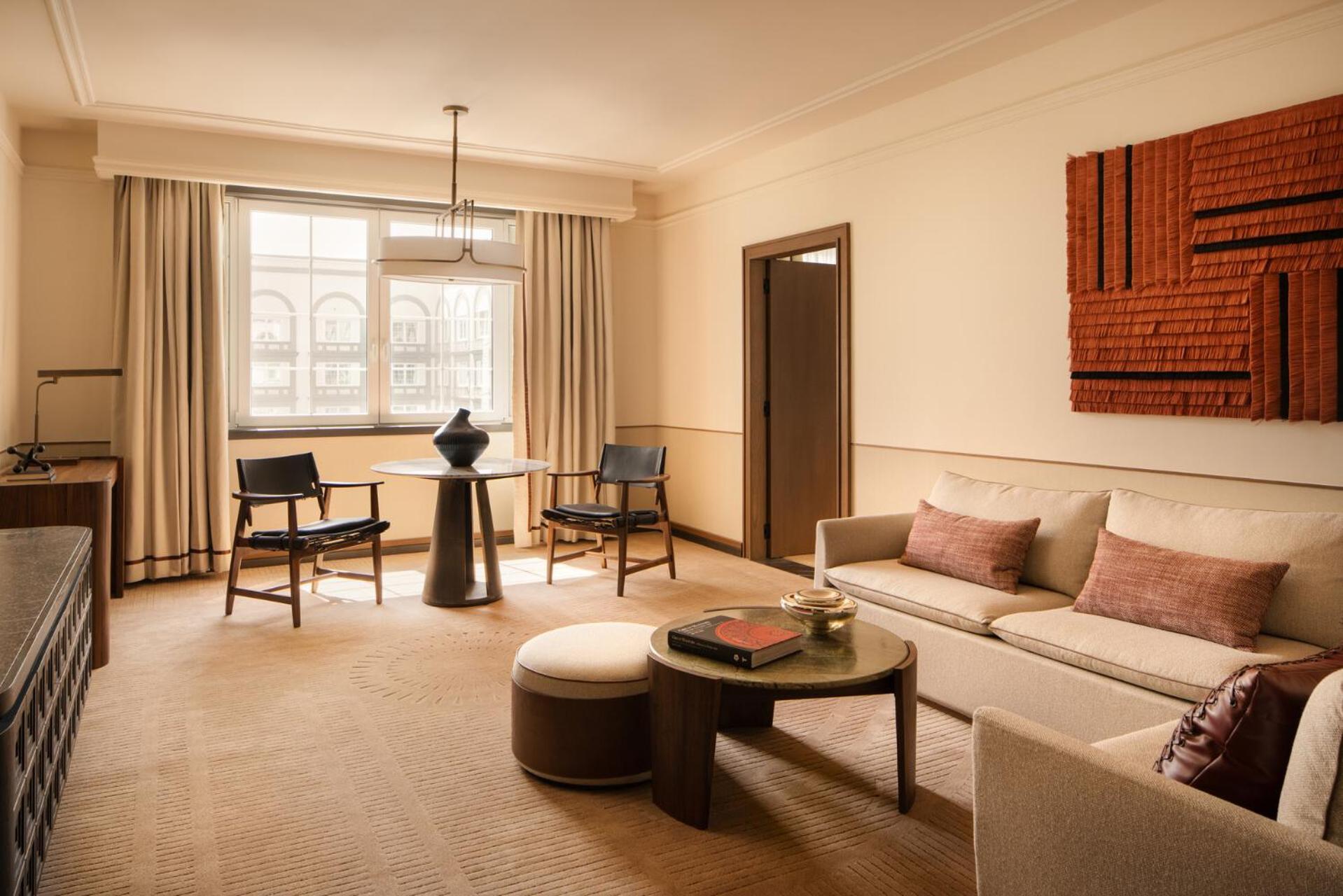 Executive Suite Courtyard View