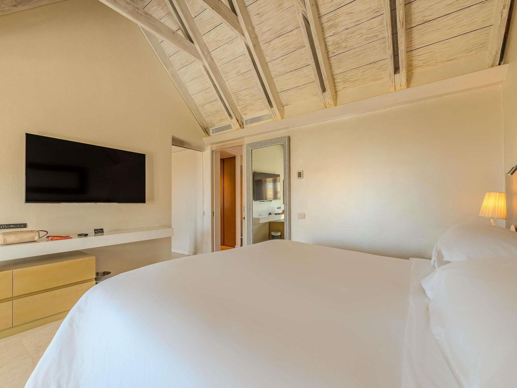 Suite Junior con balcón y vistas al mar - 1 cama extragrande - Planta superior