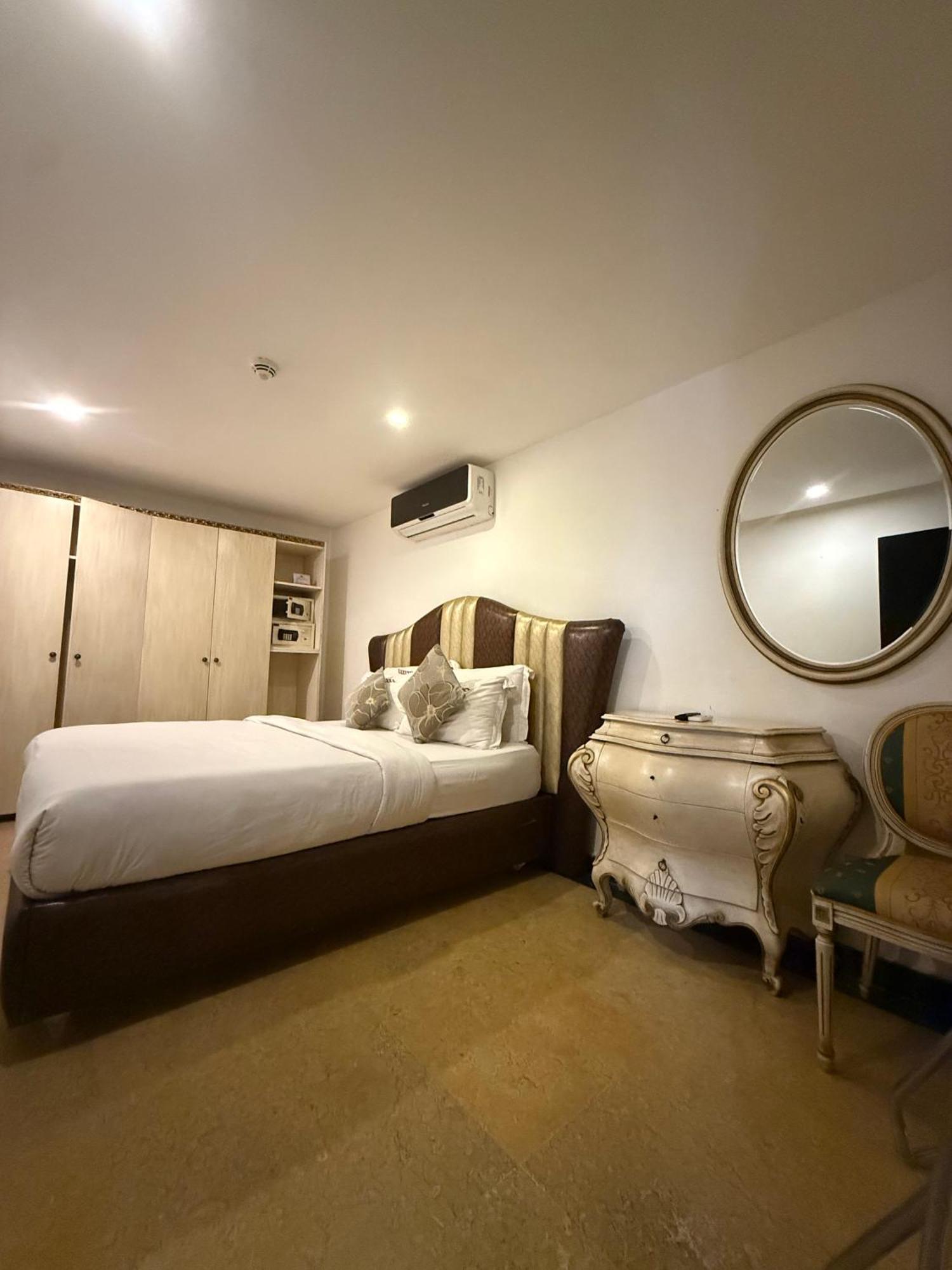 Executive Suite