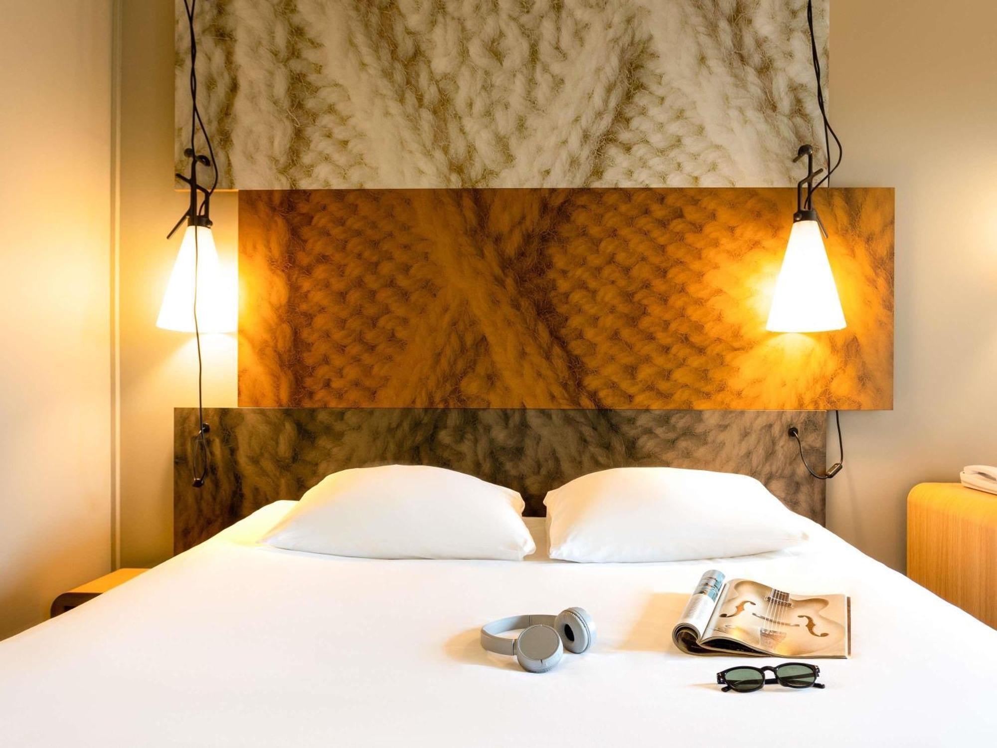 Room with Wheelchair-Accessibility