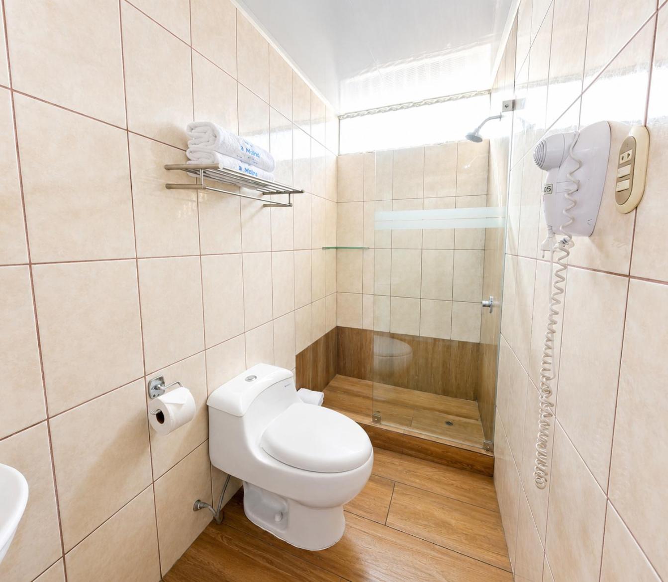 Double or Twin Room Private Bathroom