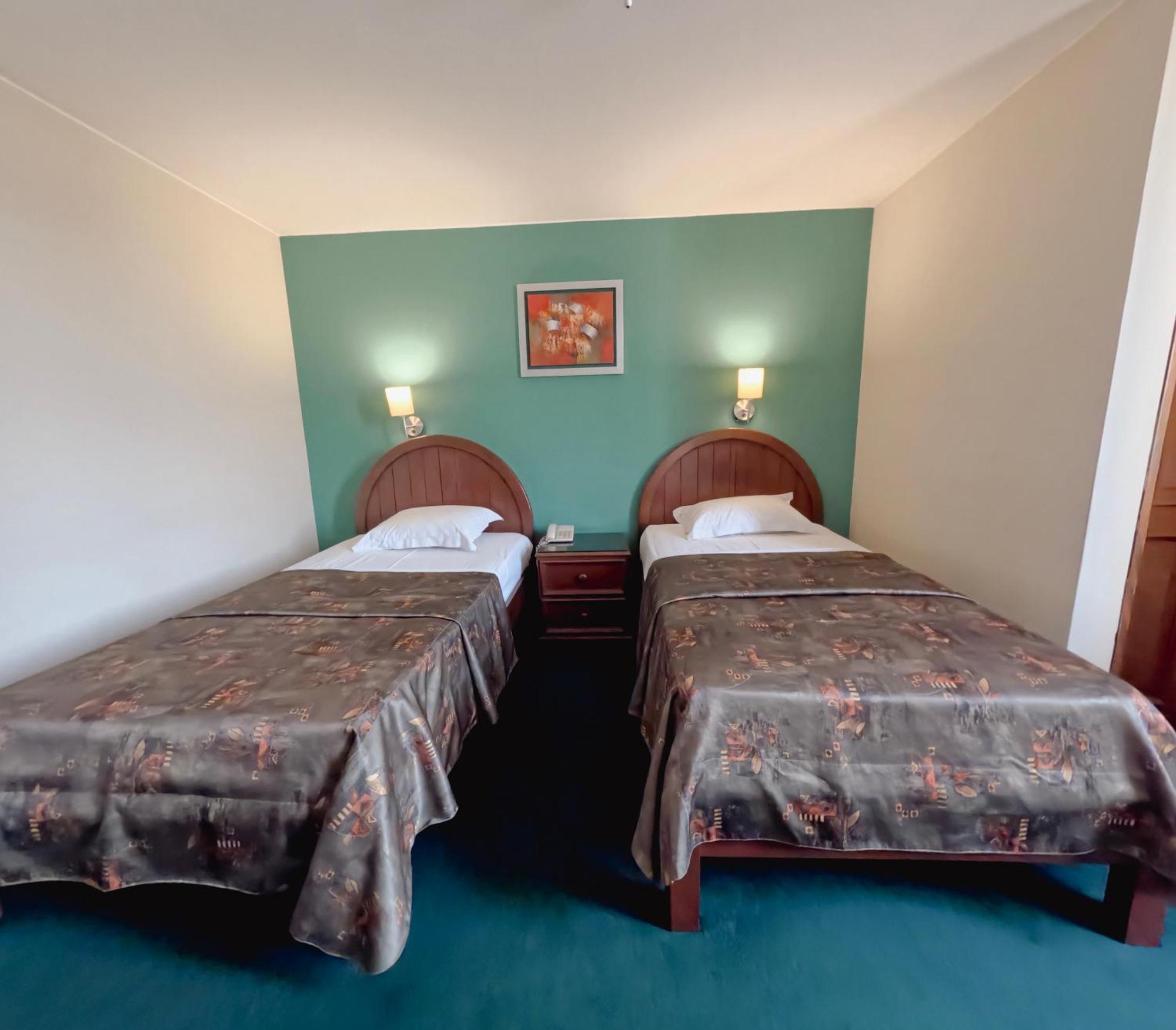 Double or Twin Room Private Bathroom