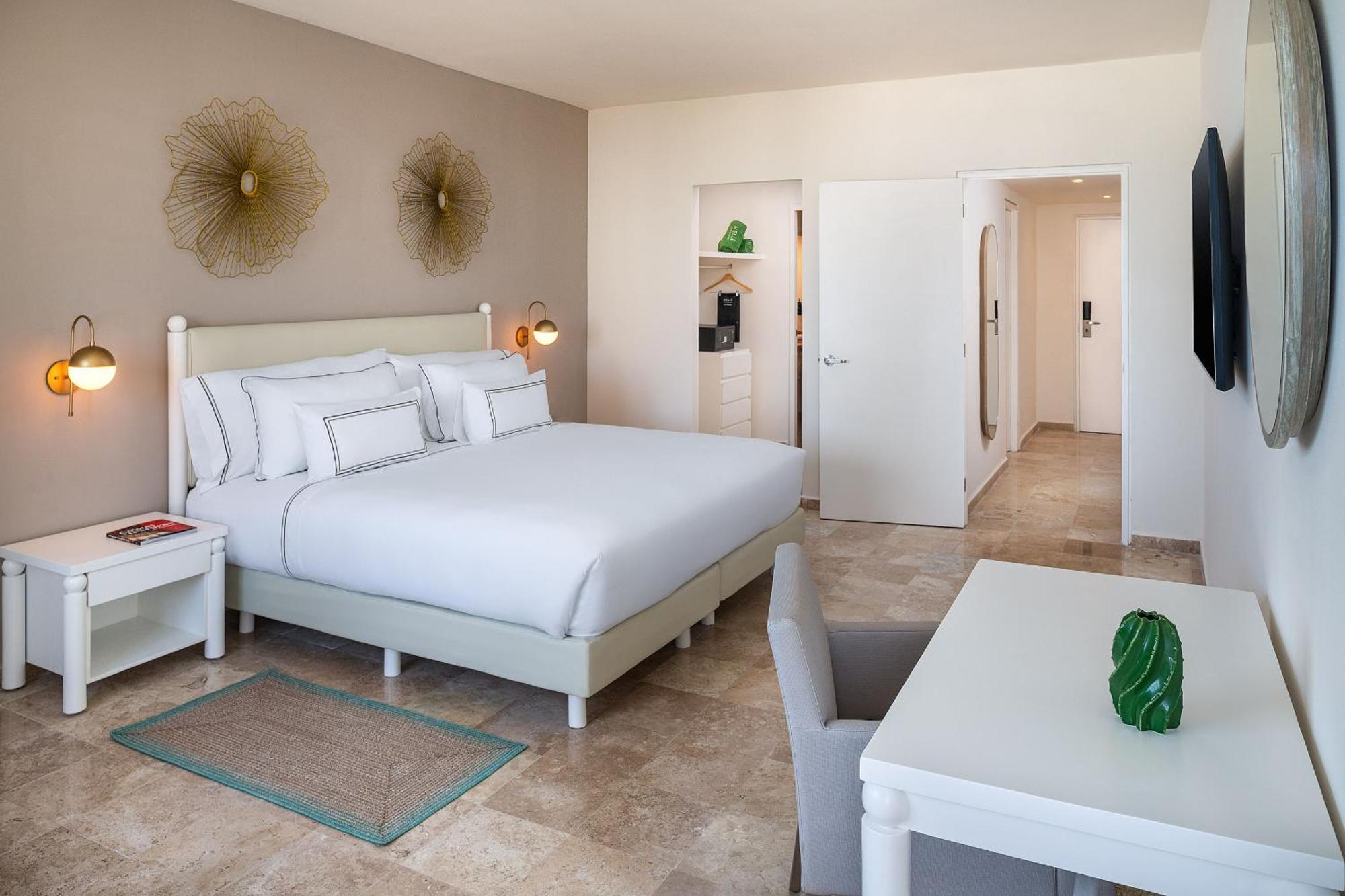 Melia Suite Garden View Balcony